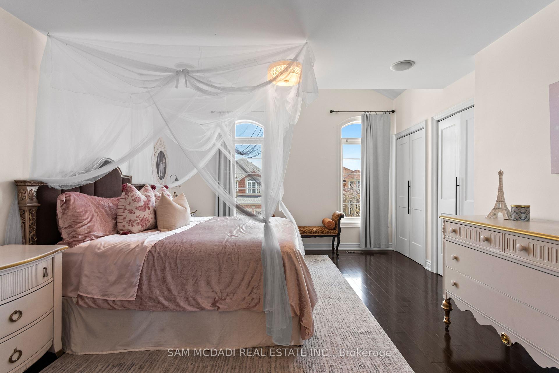 3155 Seabright Drive