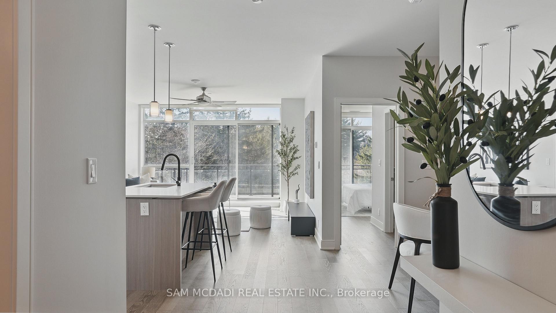 1575 Lakeshore Road W 415