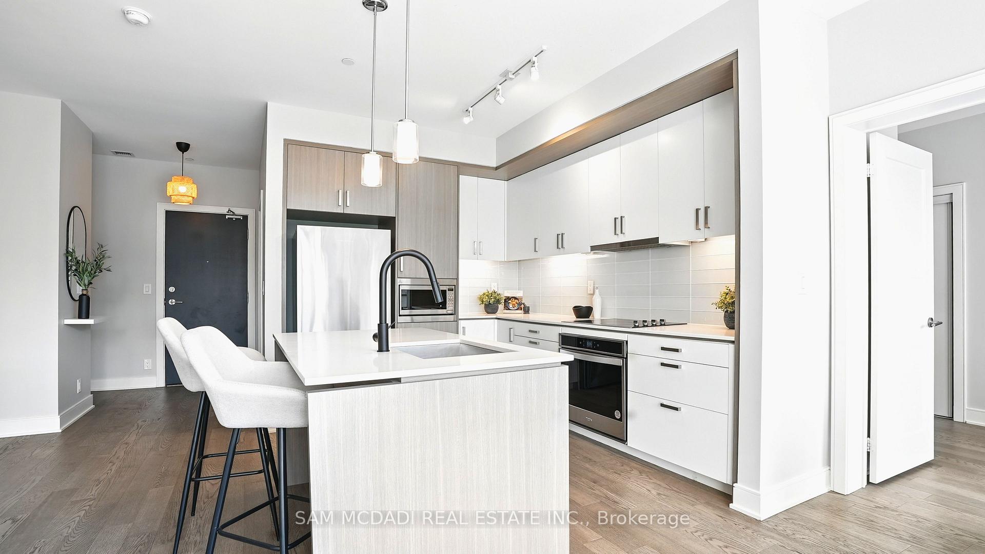 1575 Lakeshore Road W 415