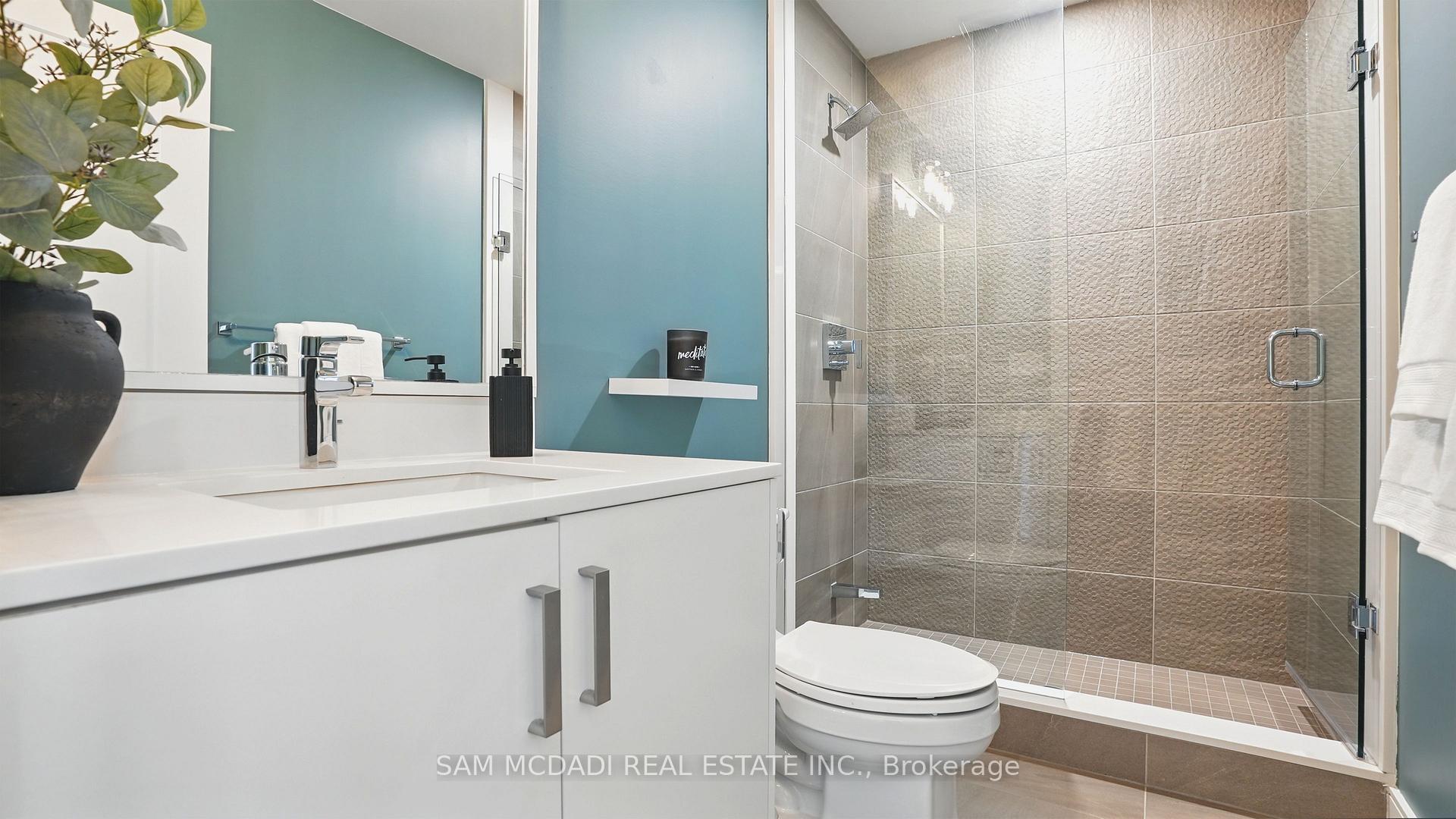 1575 Lakeshore Road W 415