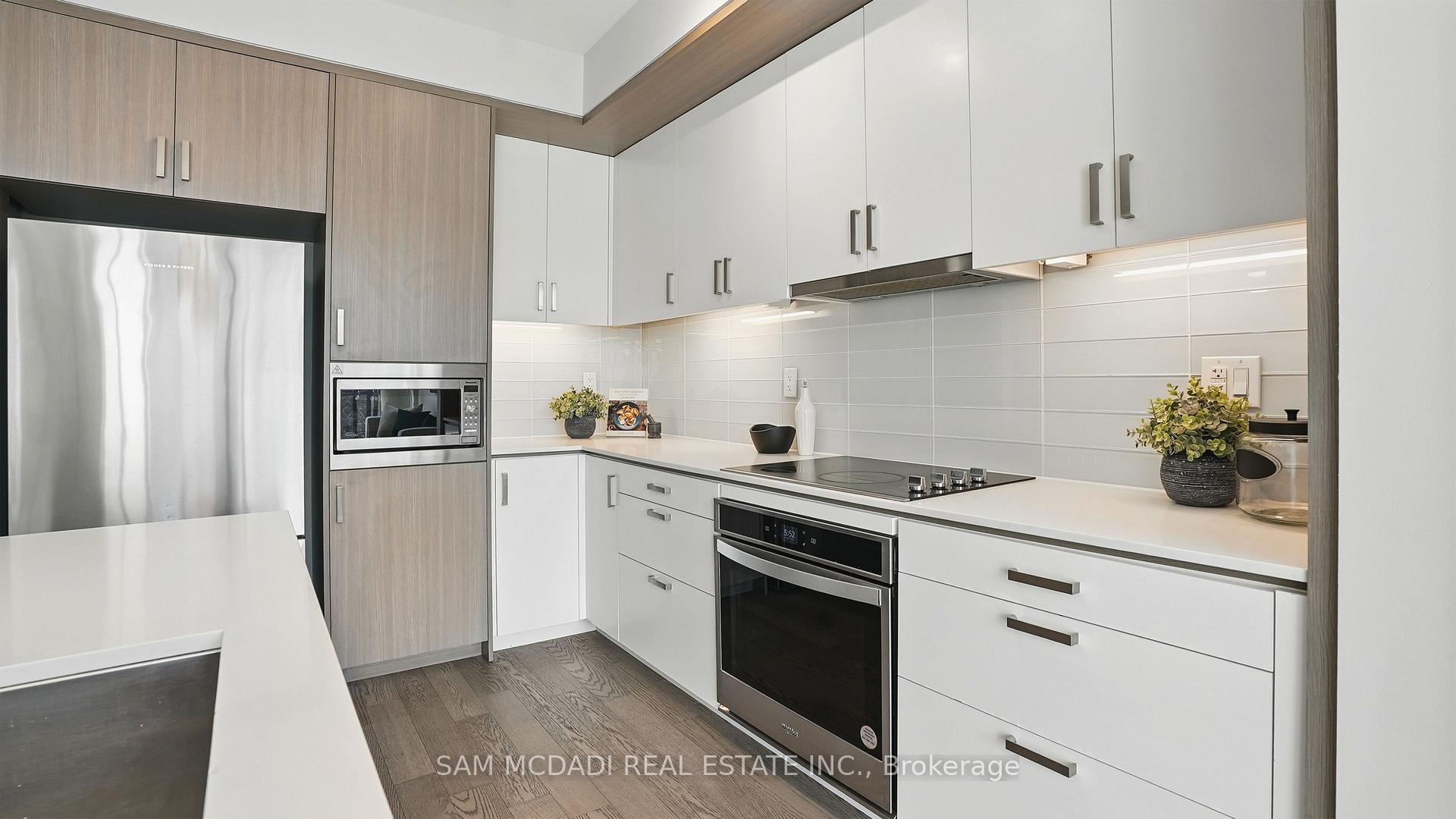 1575 Lakeshore Road W 415