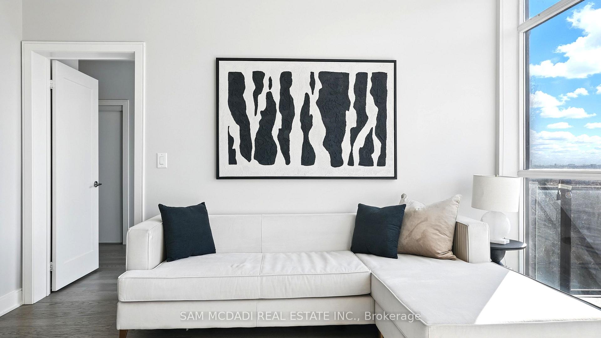 1575 Lakeshore Road W 415