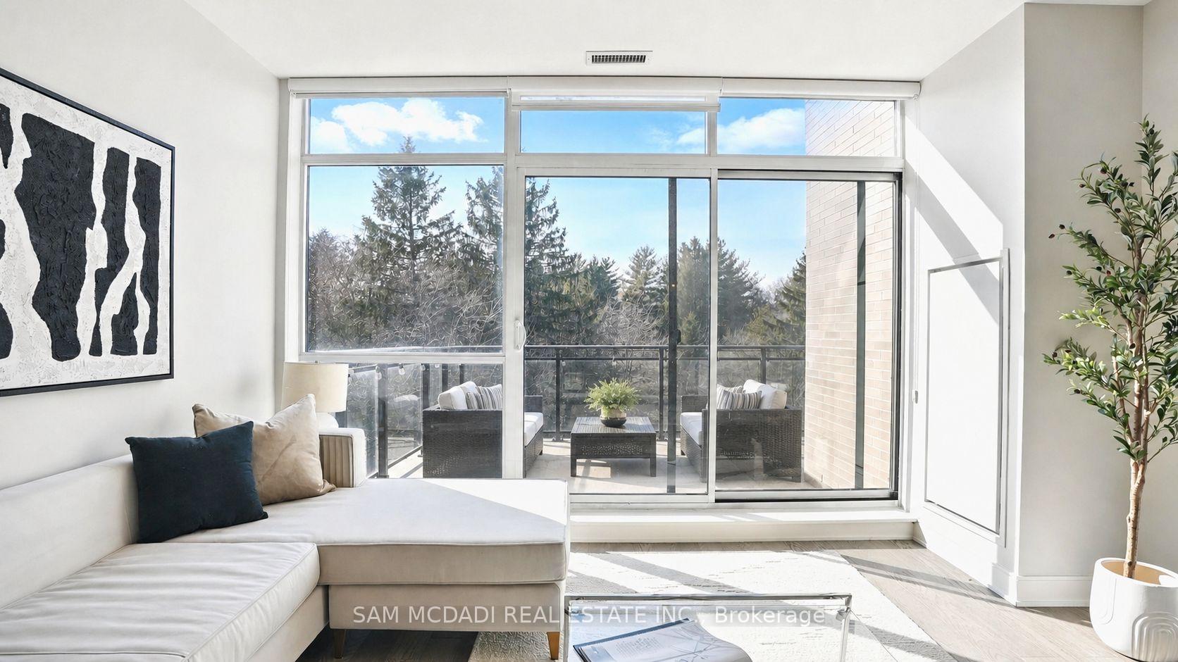 1575 Lakeshore Road W 415
