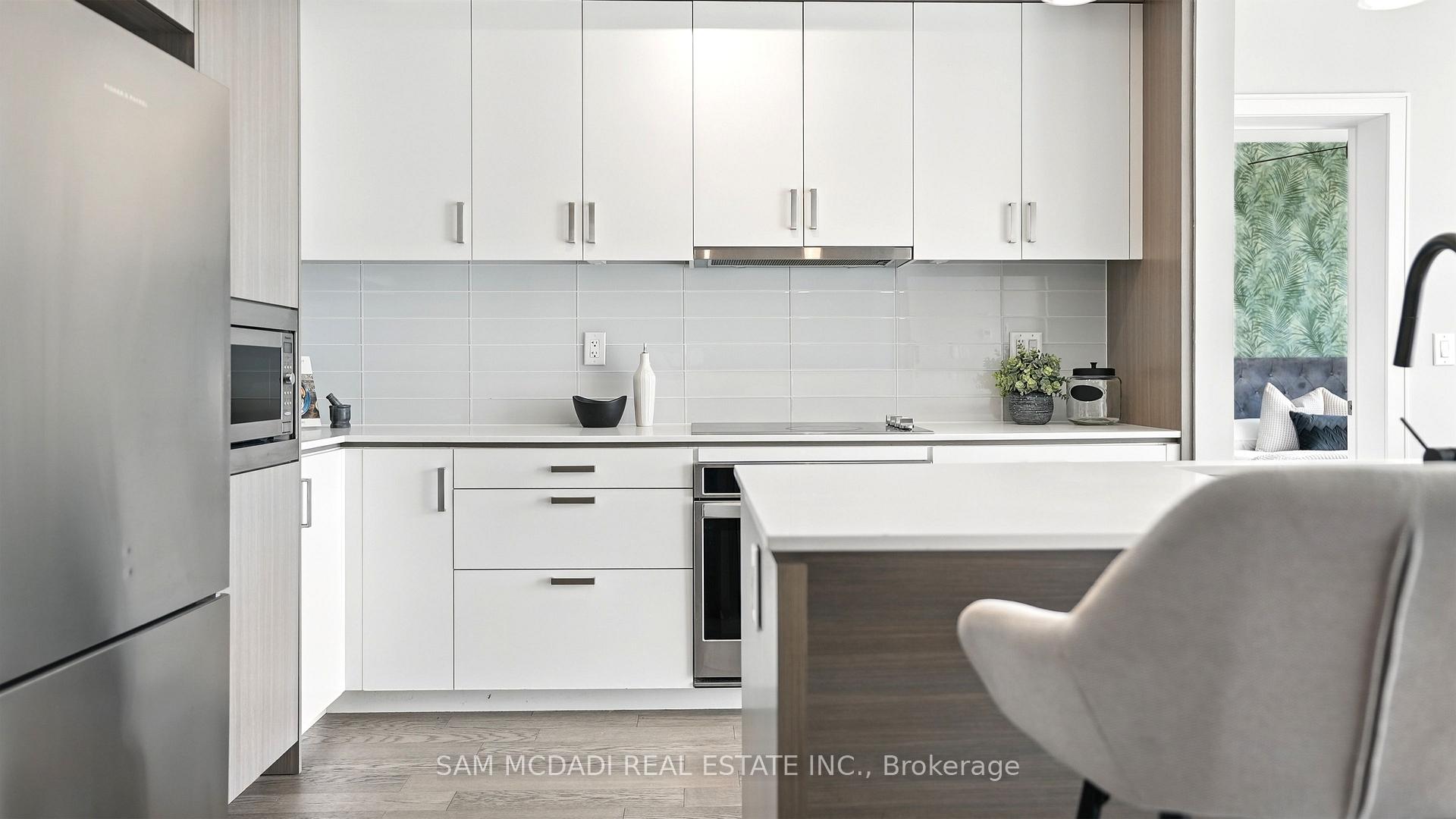 1575 Lakeshore Road W 415