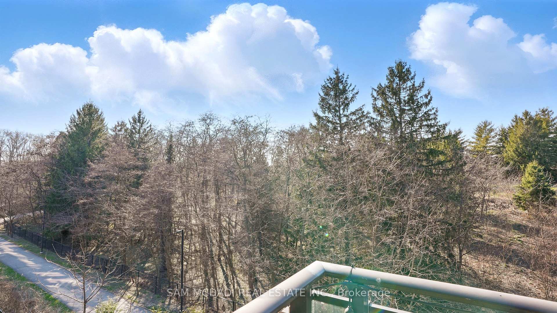 1575 Lakeshore Road W 415