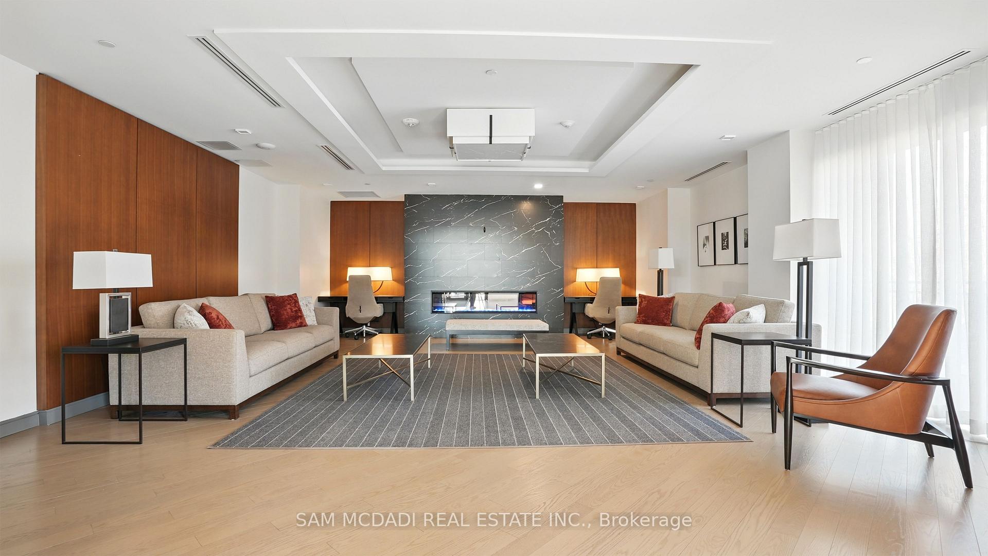 1575 Lakeshore Road W 415