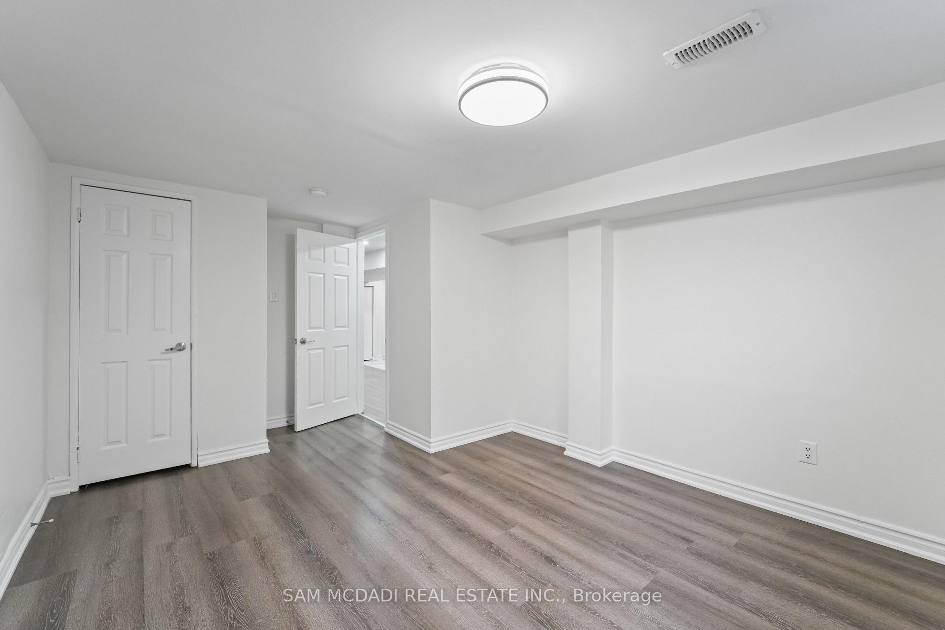 19 Shalom Crescent