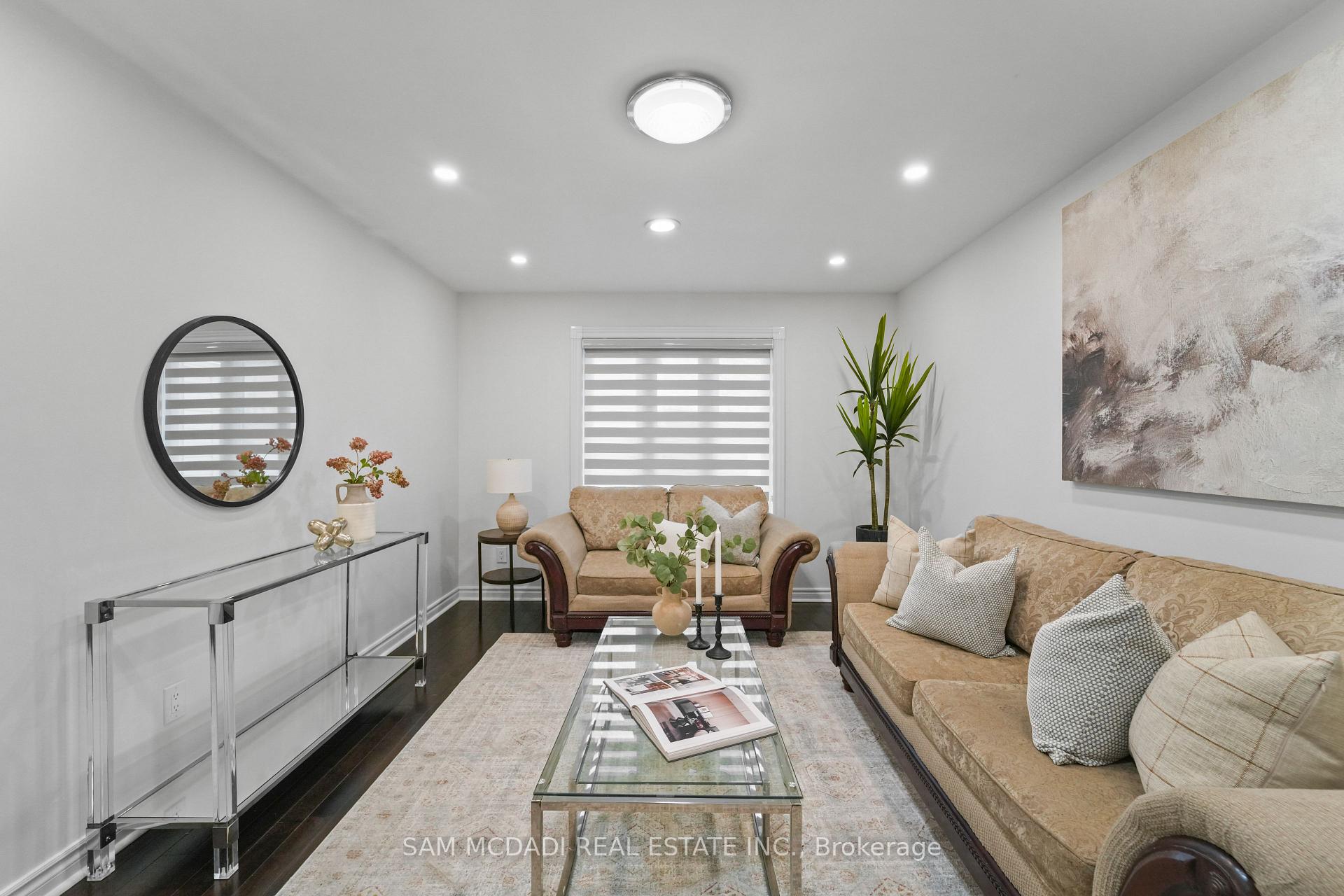 19 Shalom Crescent