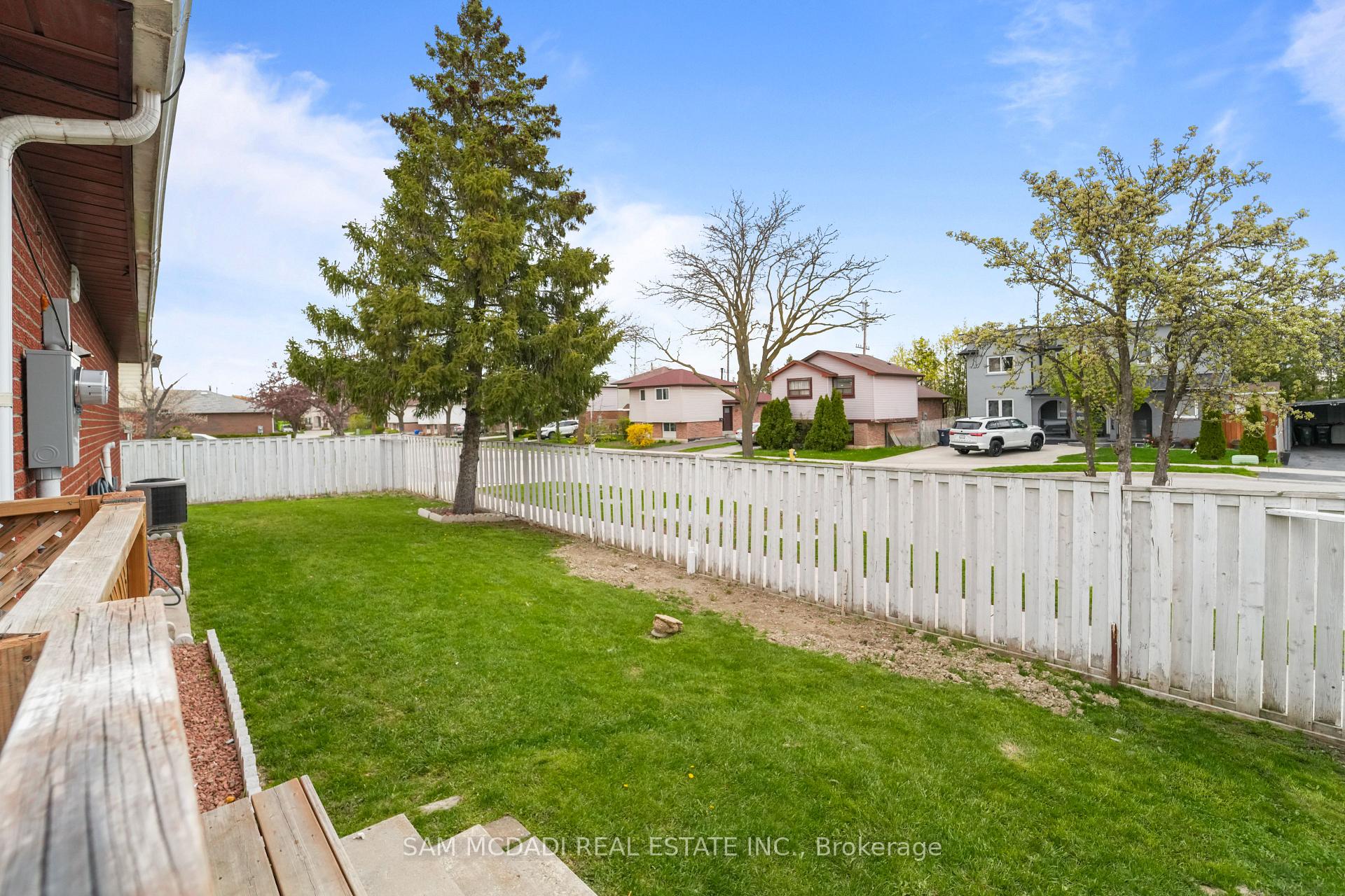 19 Shalom Crescent