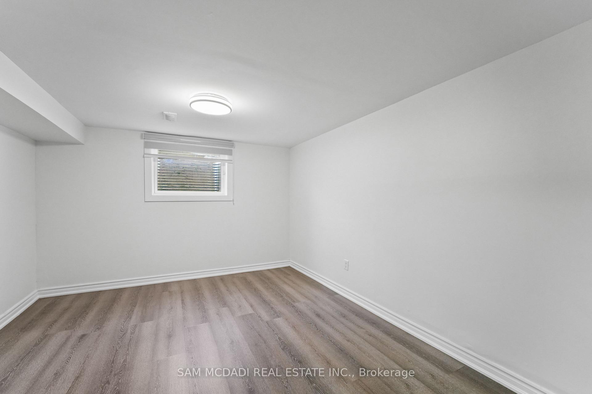 19 Shalom Crescent