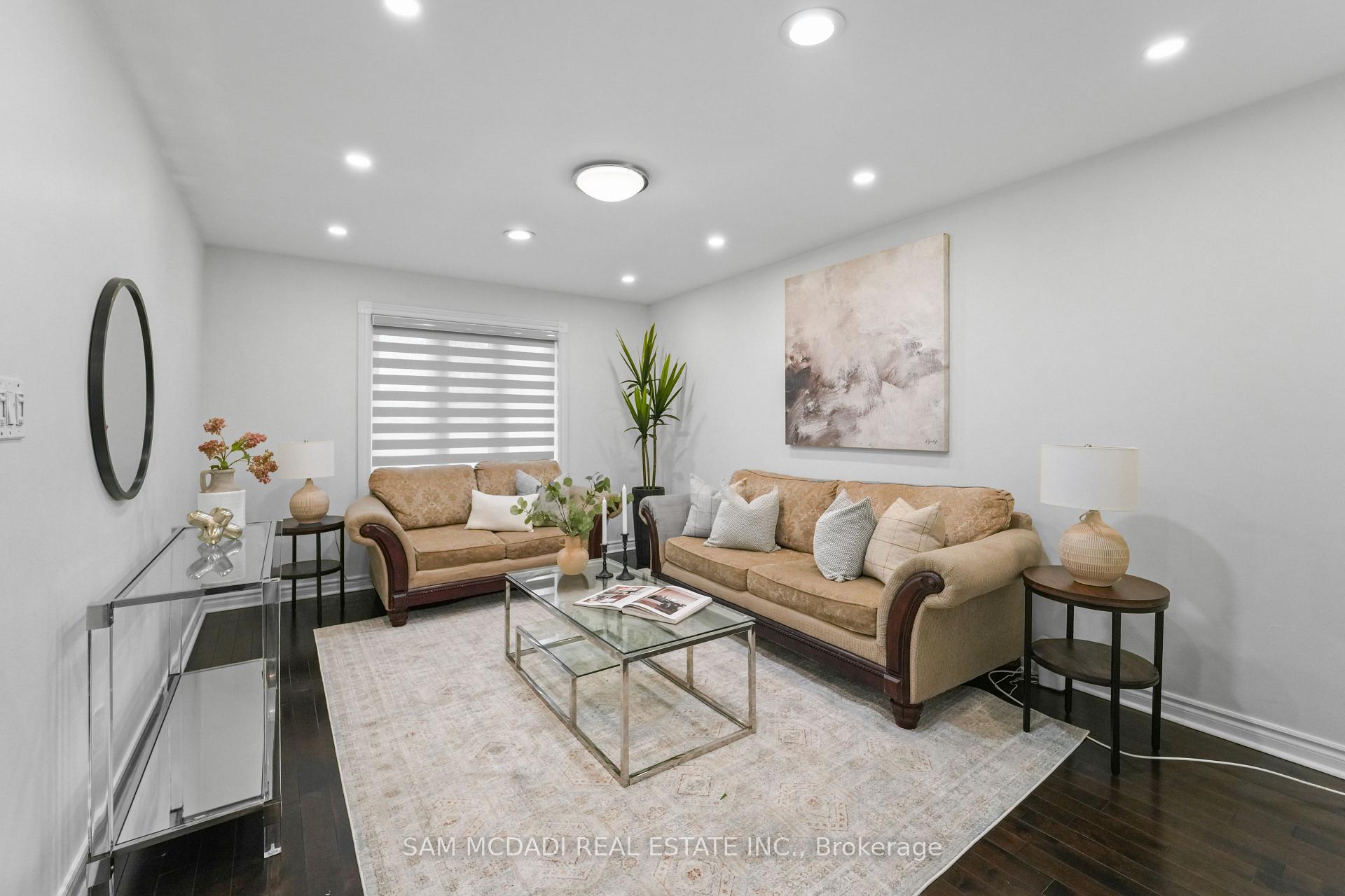 19 Shalom Crescent