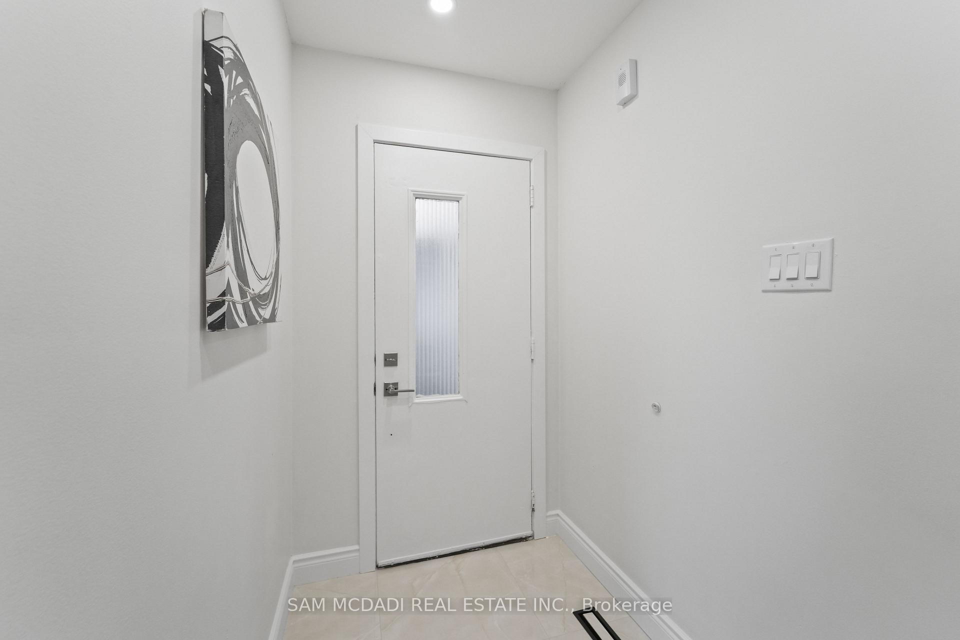 19 Shalom Crescent