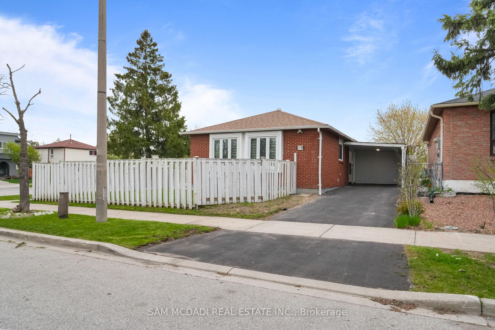 19 Shalom Crescent