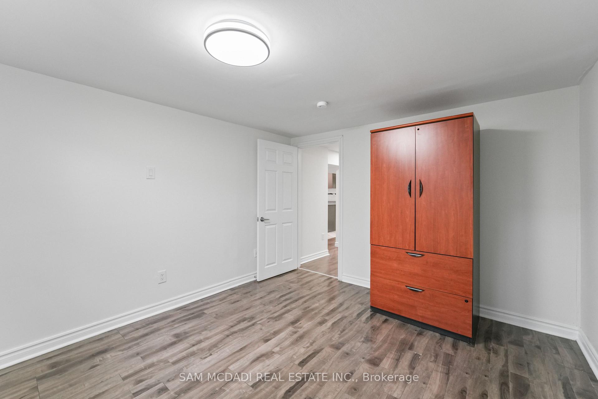 19 Shalom Crescent