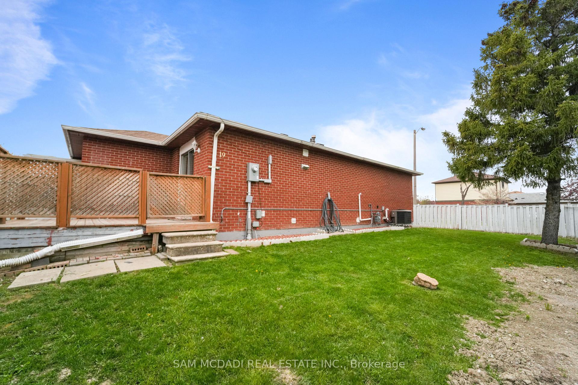 19 Shalom Crescent