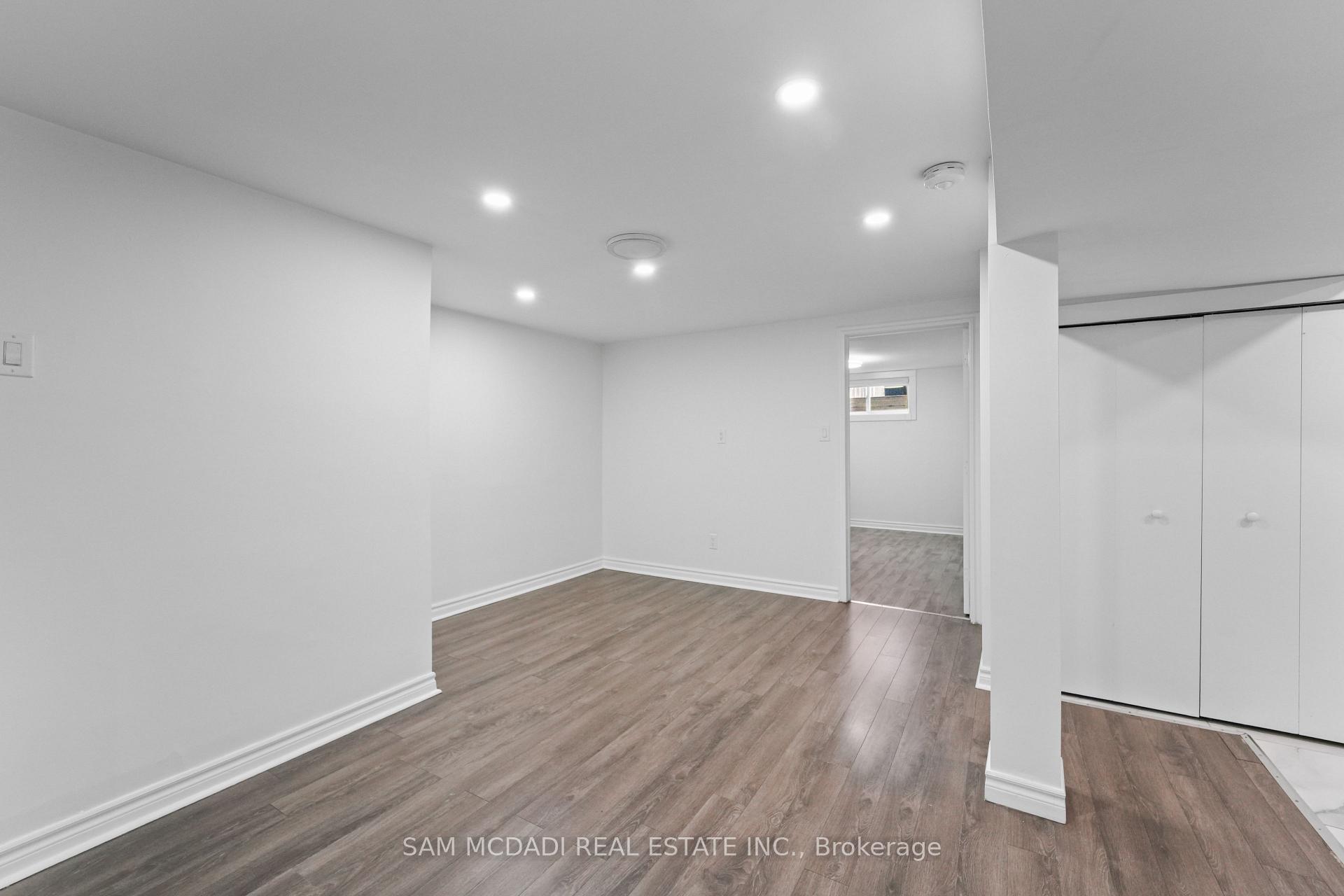 19 Shalom Crescent