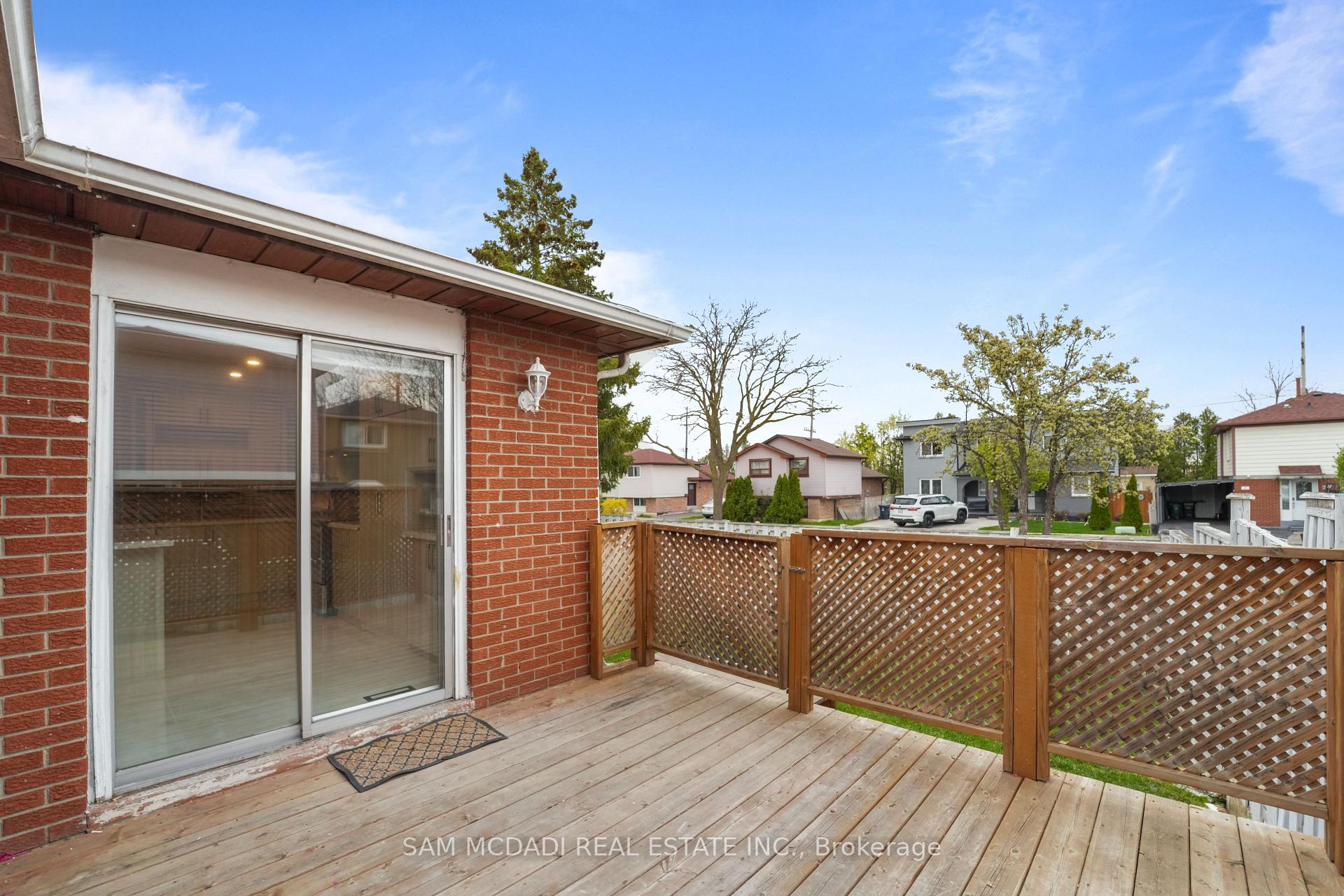 19 Shalom Crescent