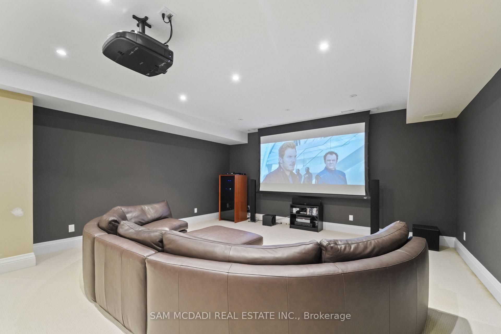 1286 Woodeden Drive