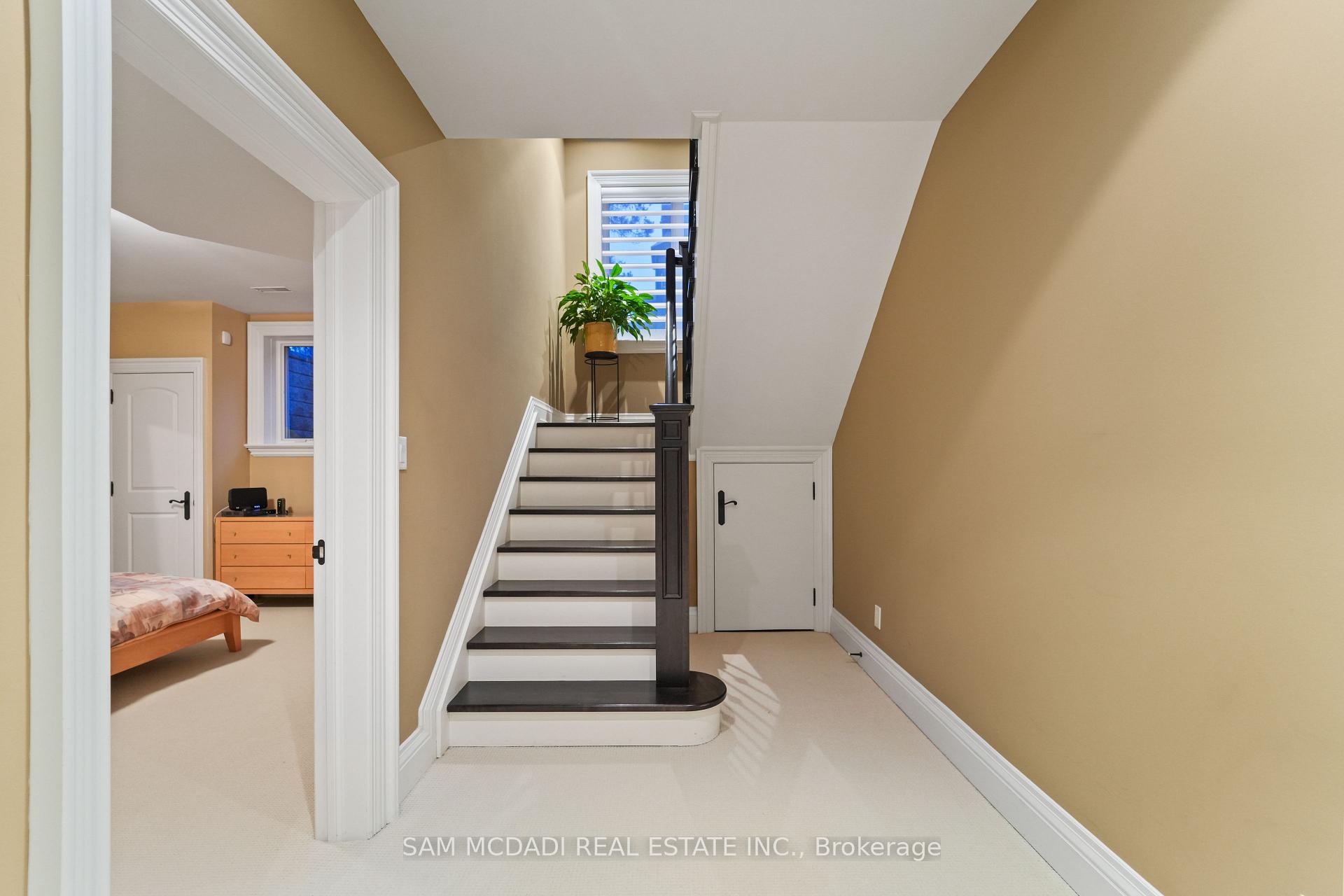 1286 Woodeden Drive