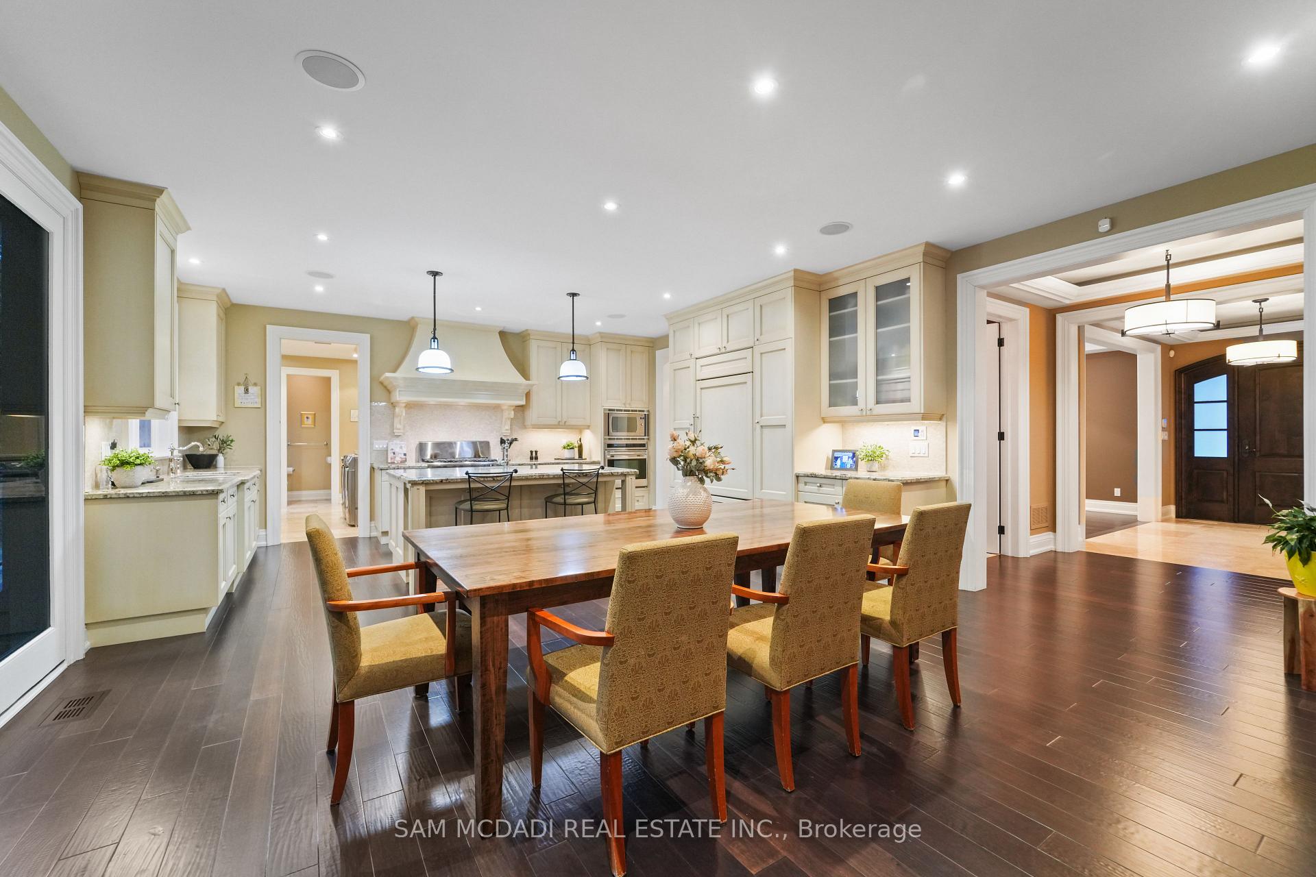 1286 Woodeden Drive