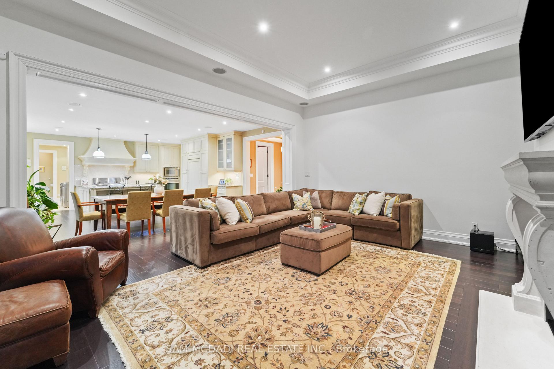 1286 Woodeden Drive