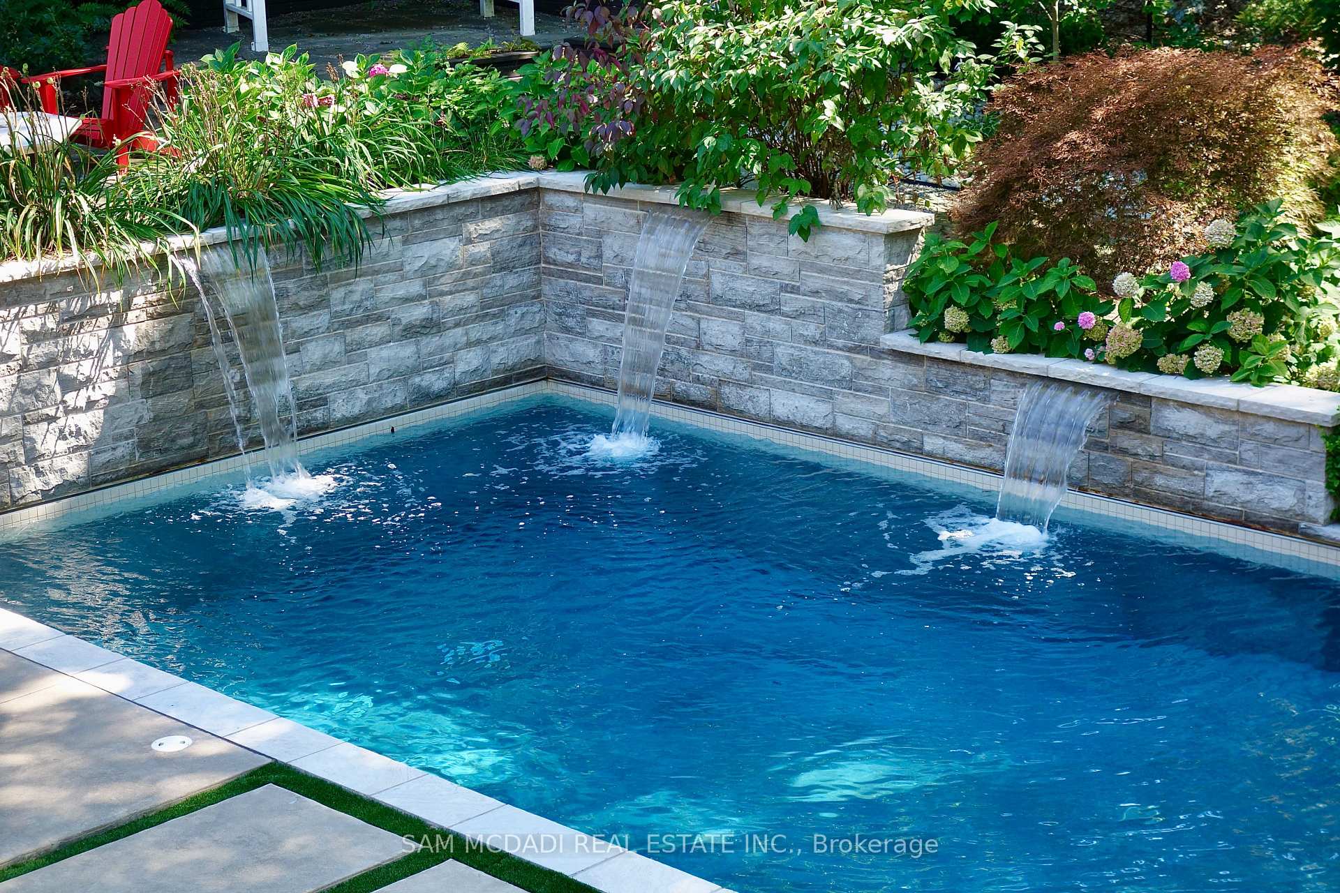1286 Woodeden Drive