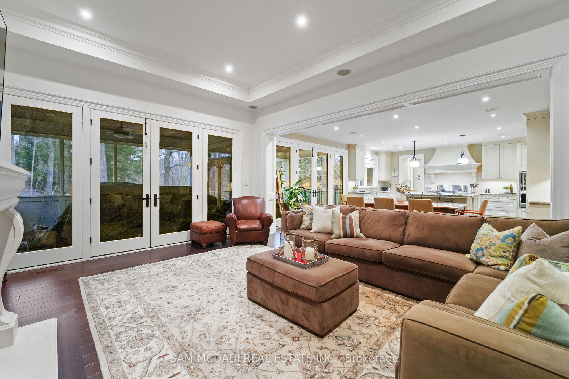 1286 Woodeden Drive