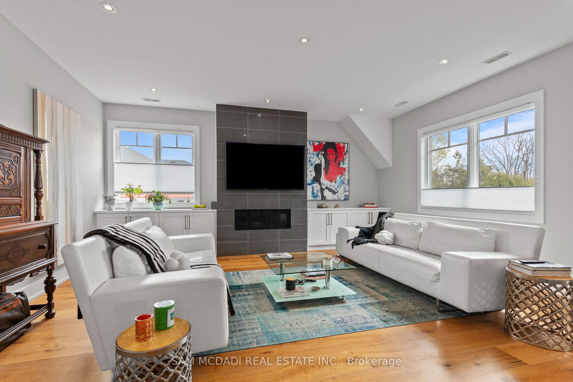 3047 Grenville Drive