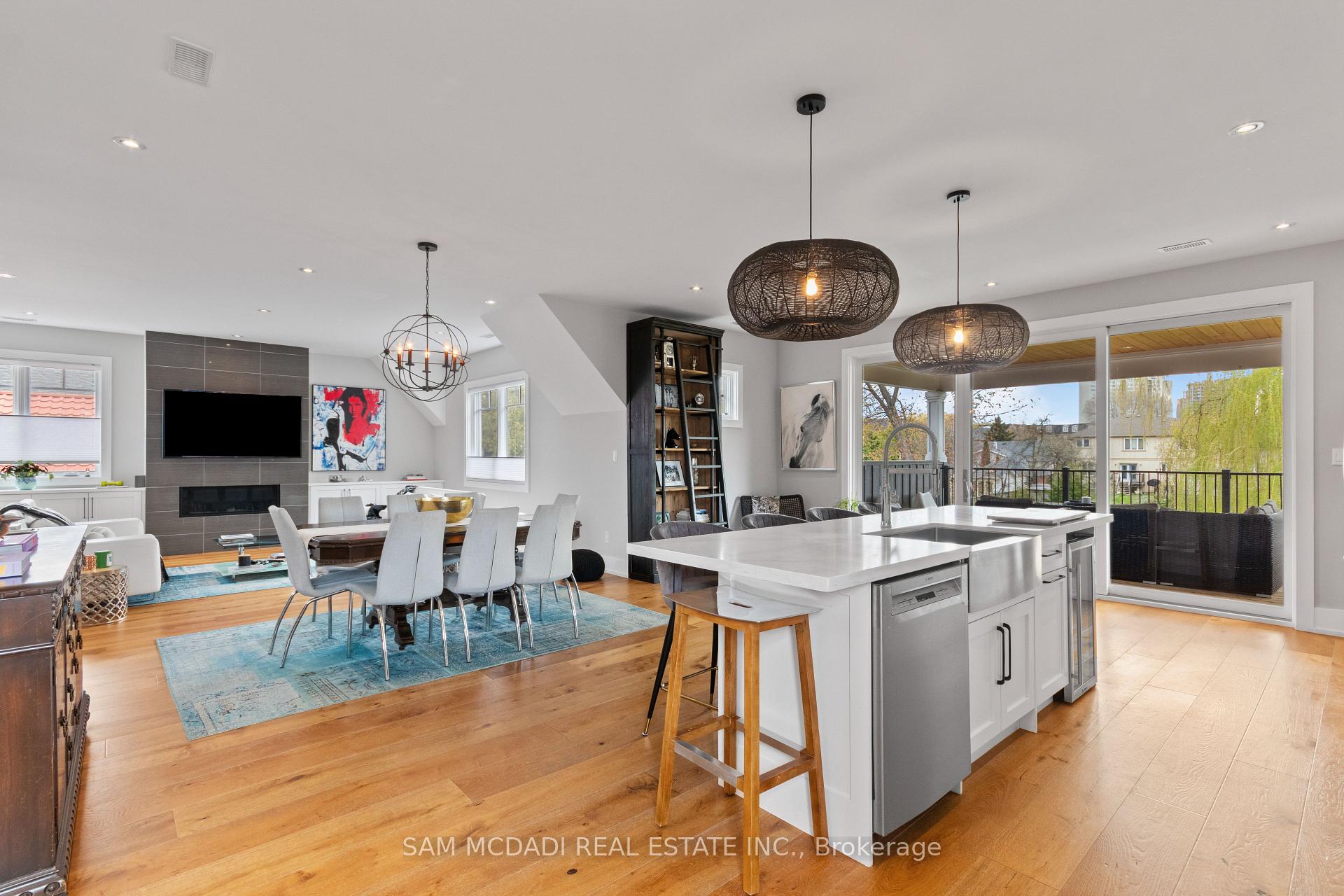 3047 Grenville Drive