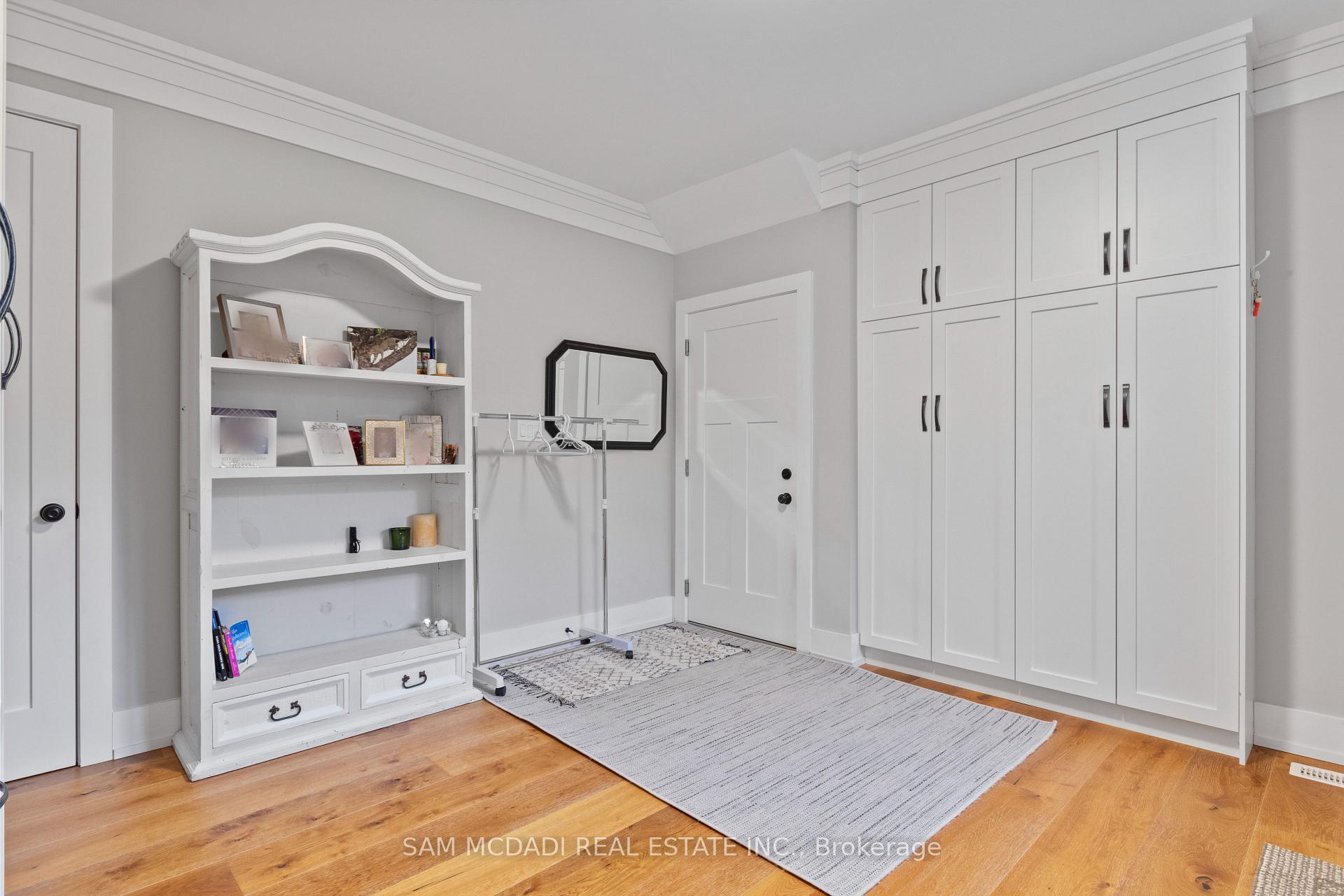 3047 Grenville Drive