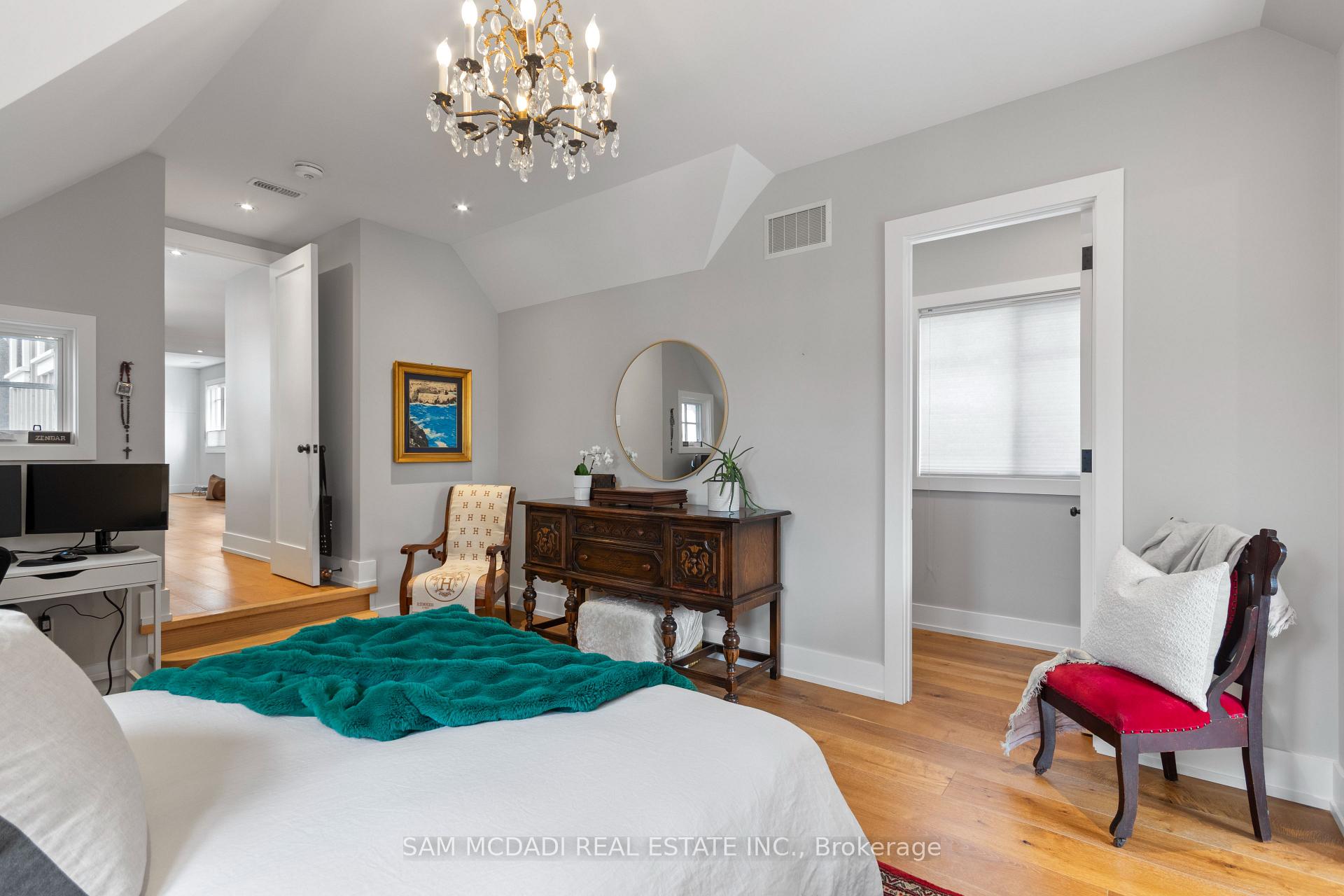 3047 Grenville Drive