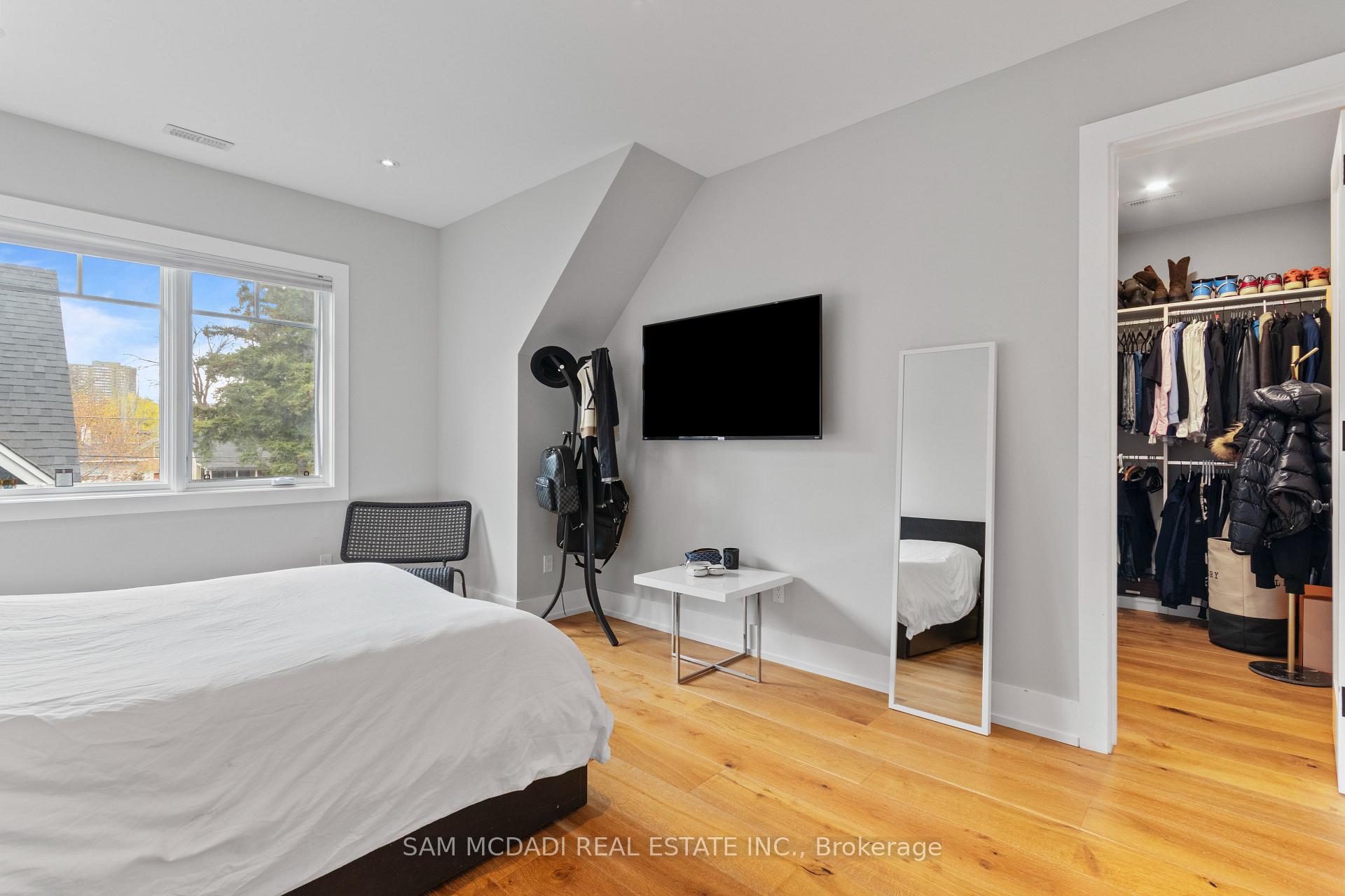 3047 Grenville Drive