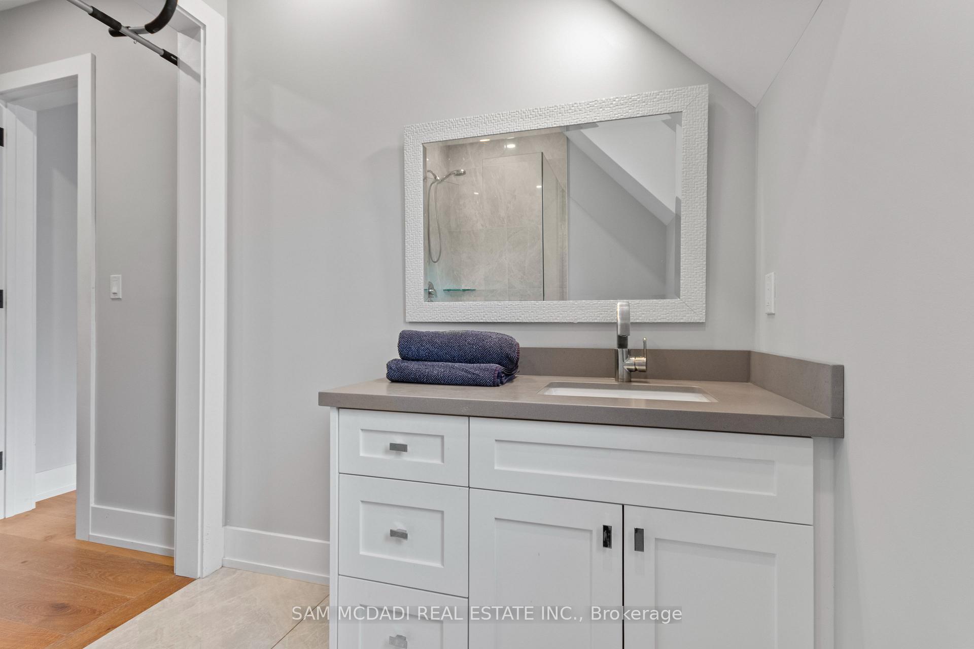 3047 Grenville Drive