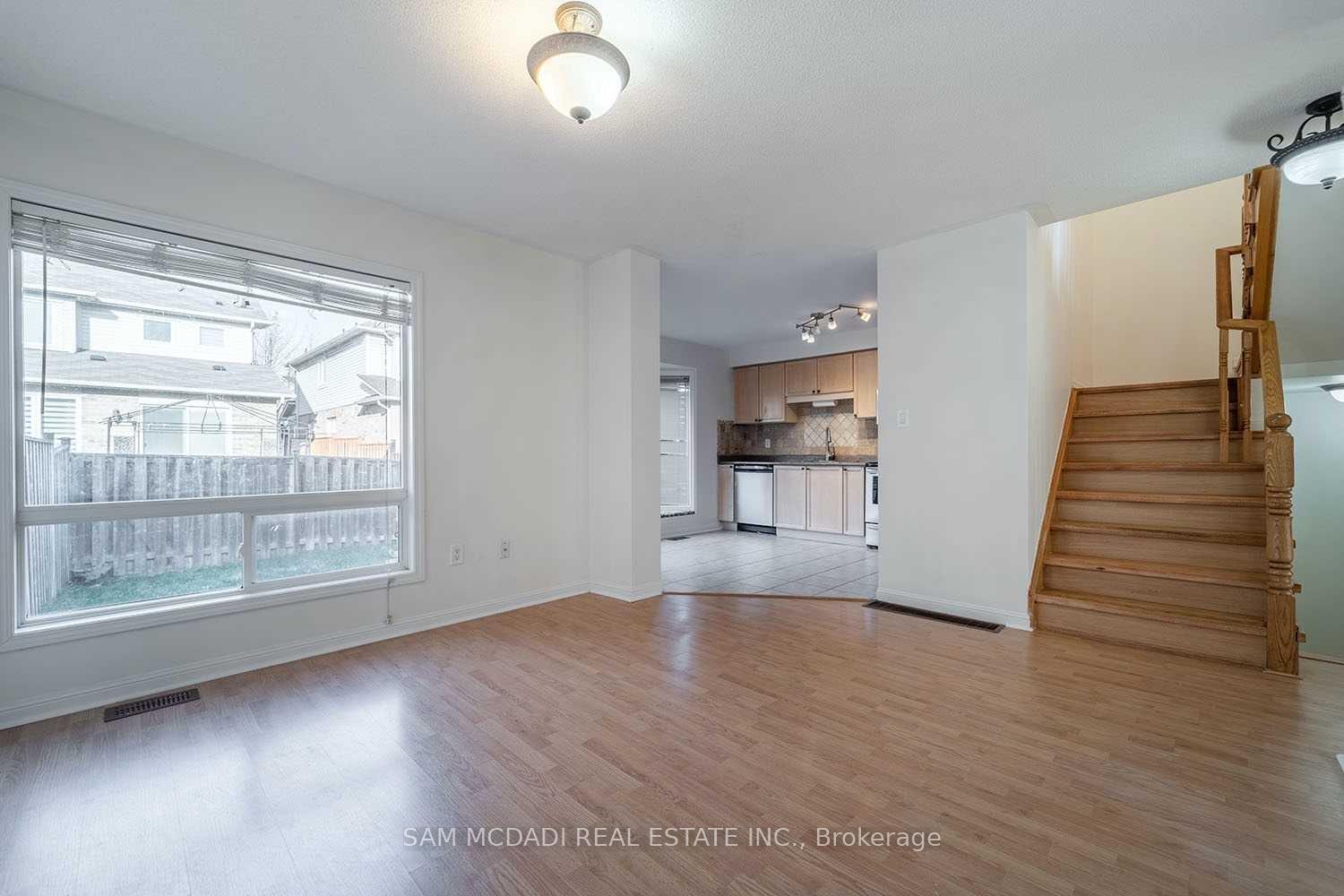 2447 Baintree Crescent