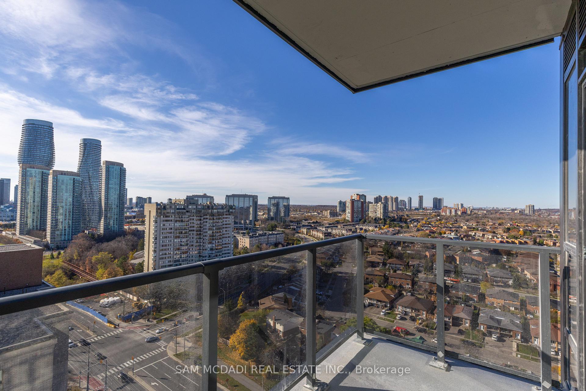 202 Burnhamthorpe Road E 2003