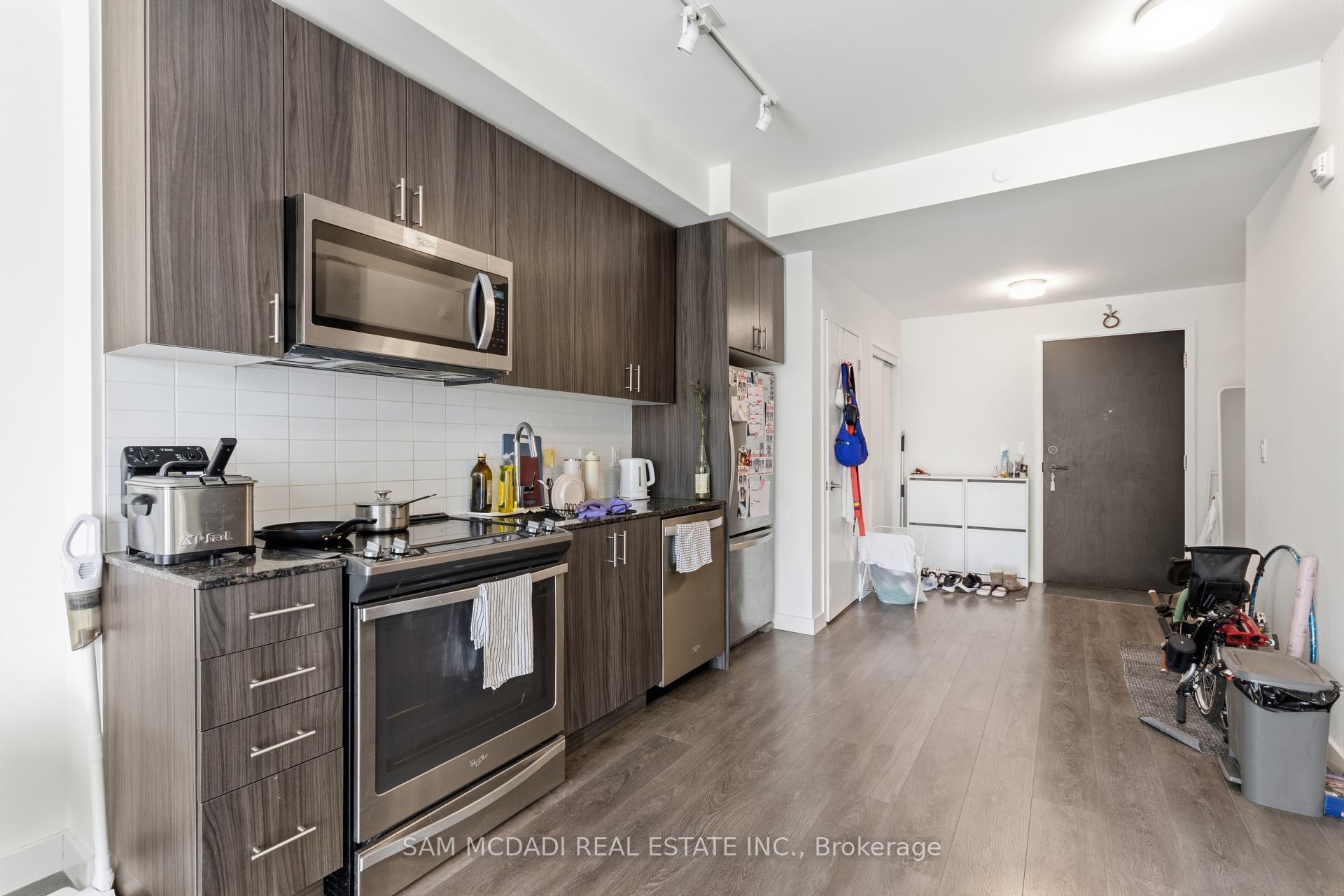 210 Sabina Drive E 204