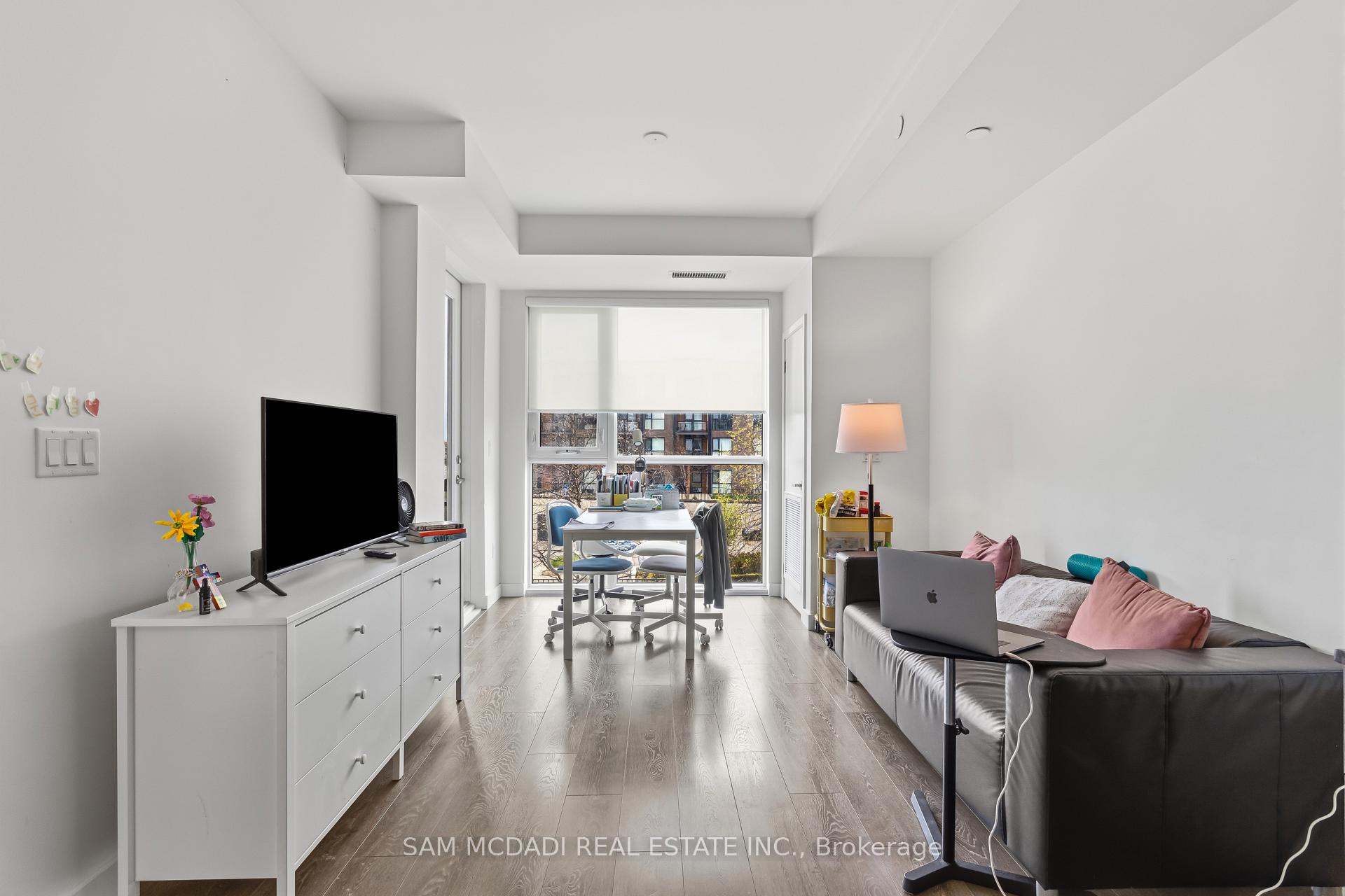 210 Sabina Drive E 204