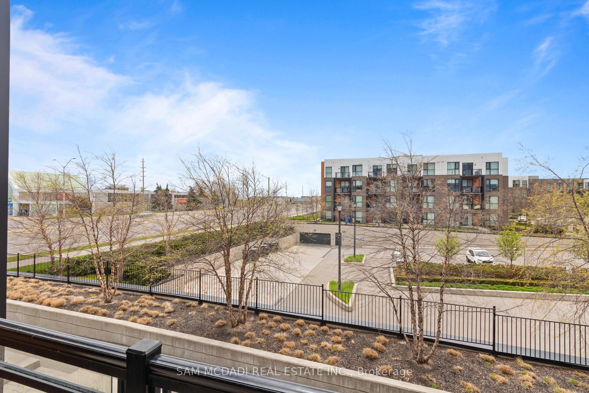 210 Sabina Drive E 204