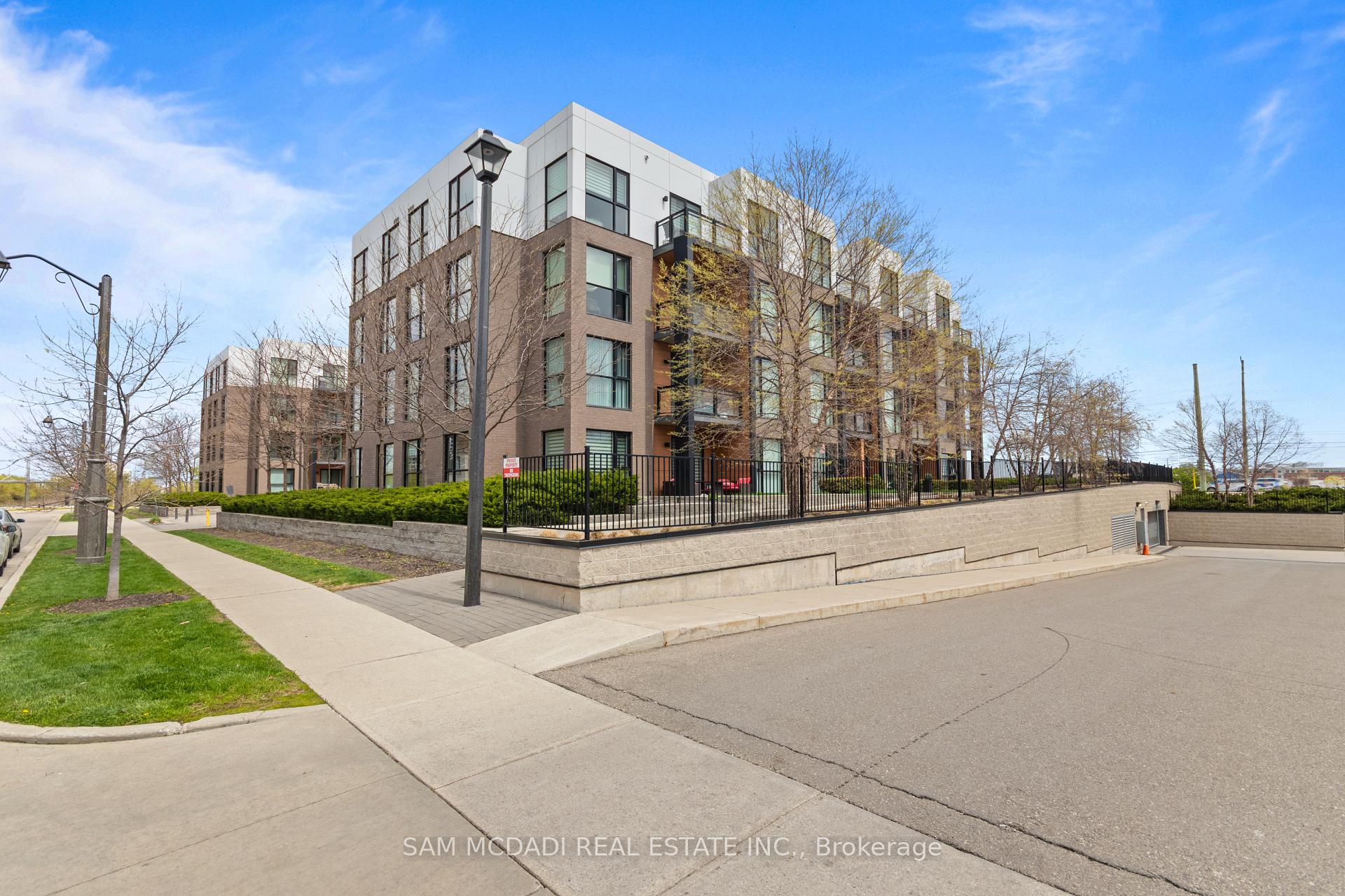 210 Sabina Drive E 204
