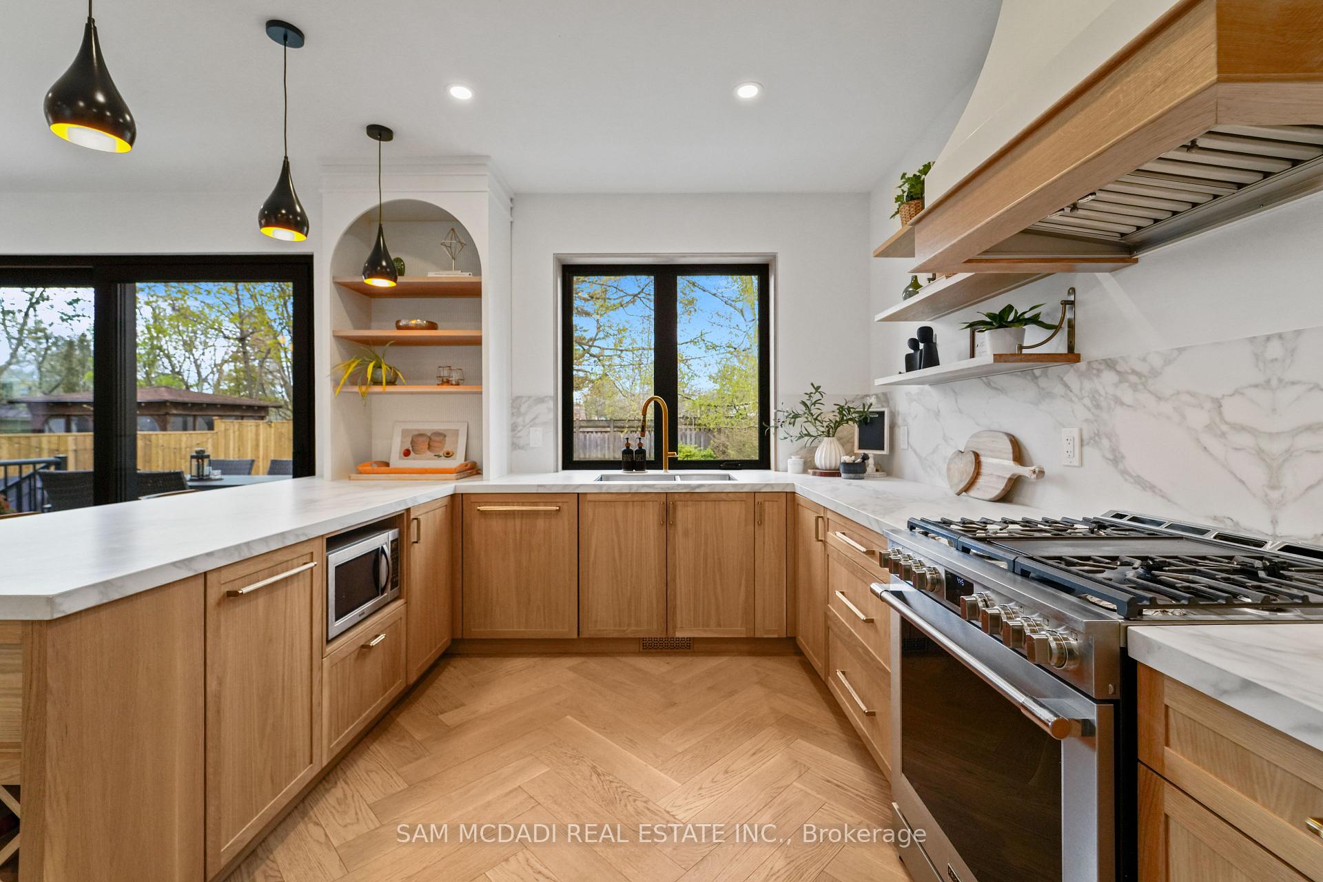 130 Lake Promenade