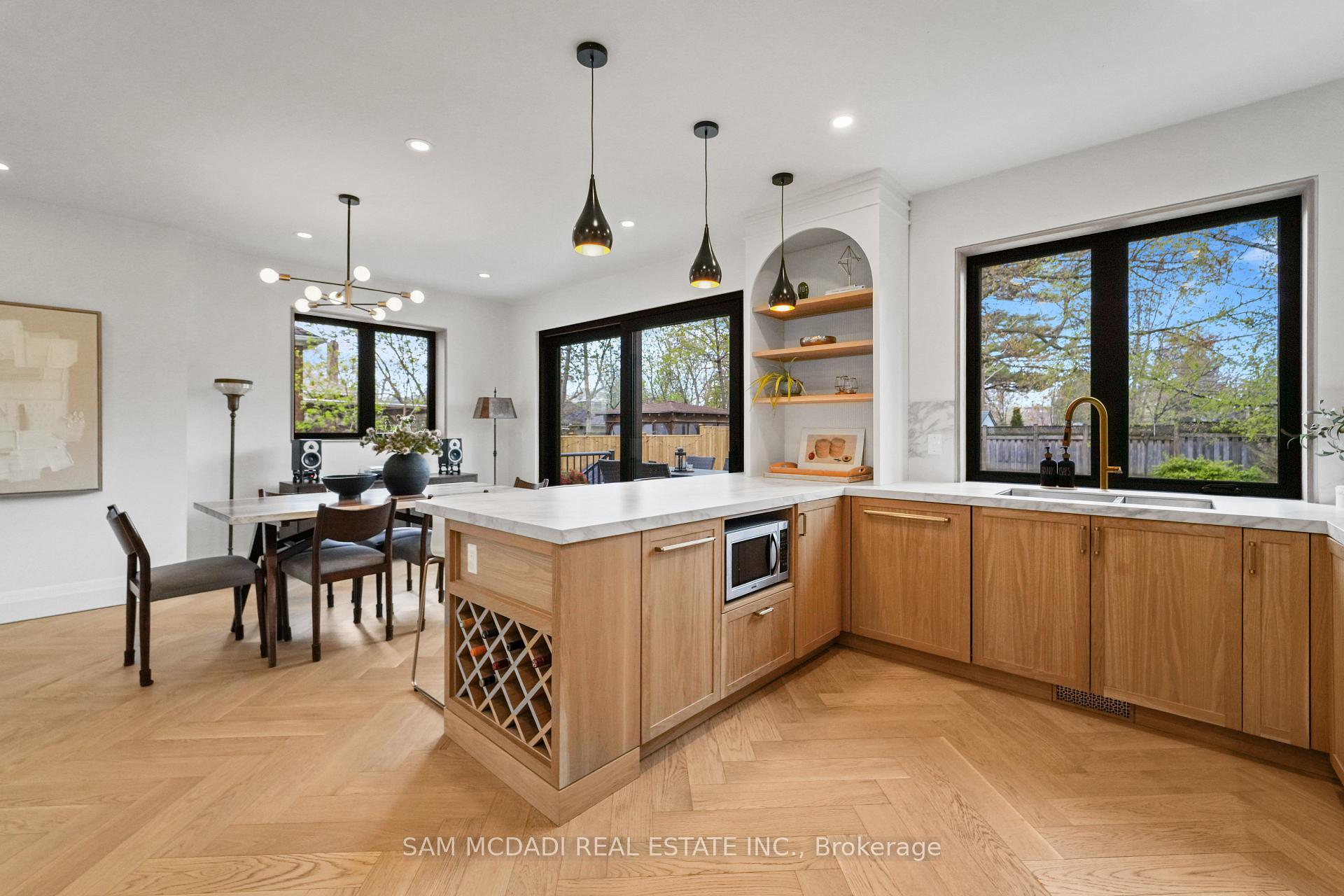 130 Lake Promenade