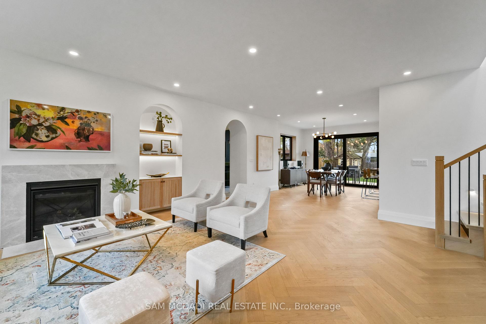 130 Lake Promenade