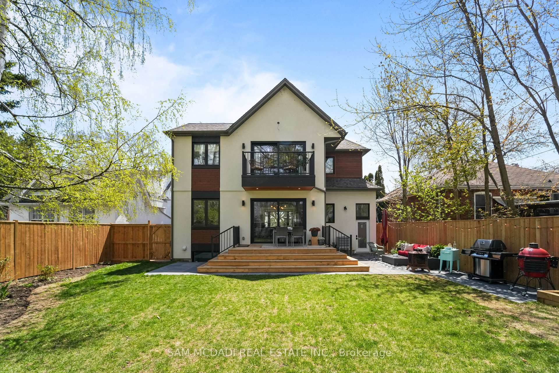 130 Lake Promenade