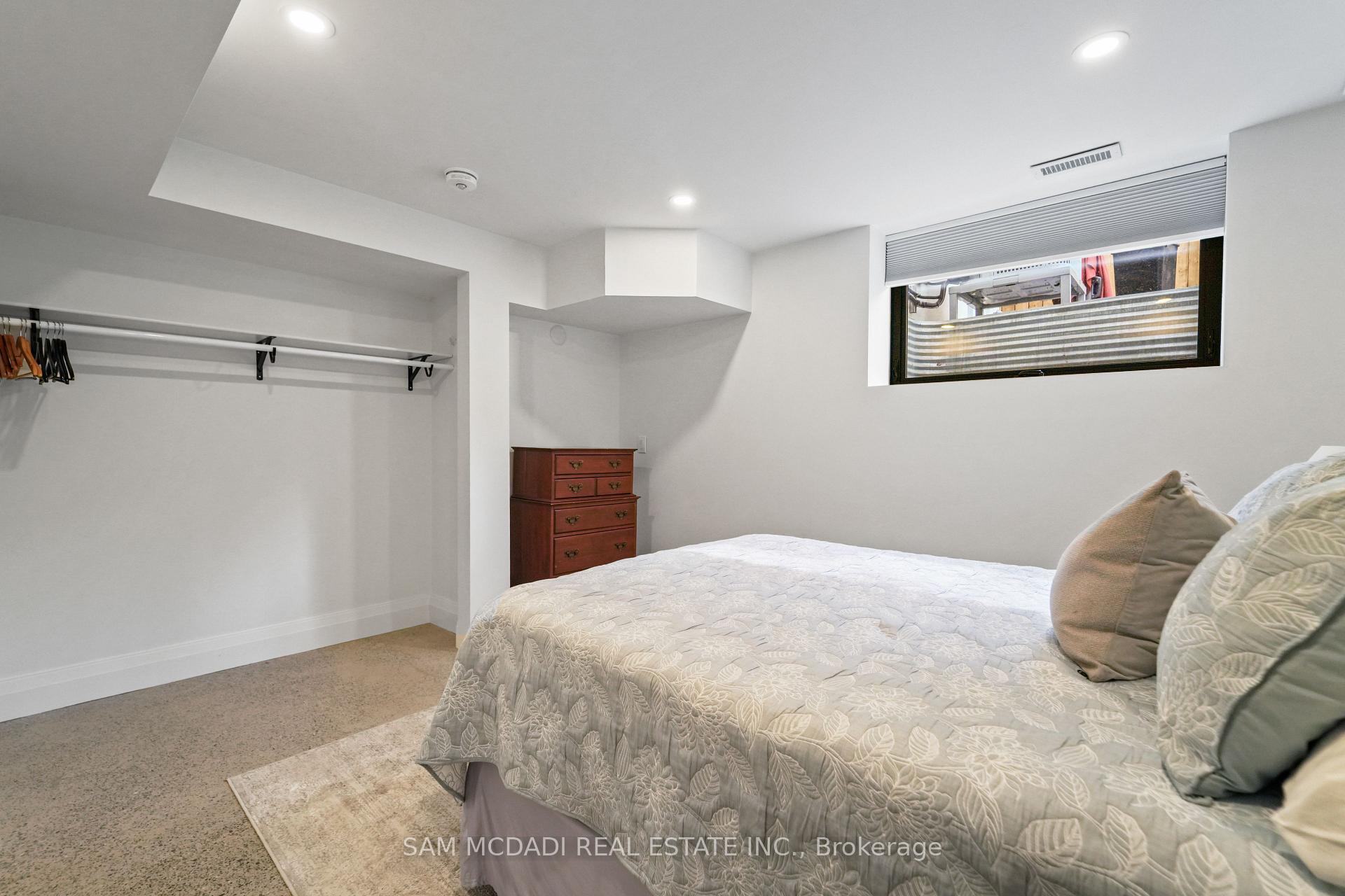 130 Lake Promenade