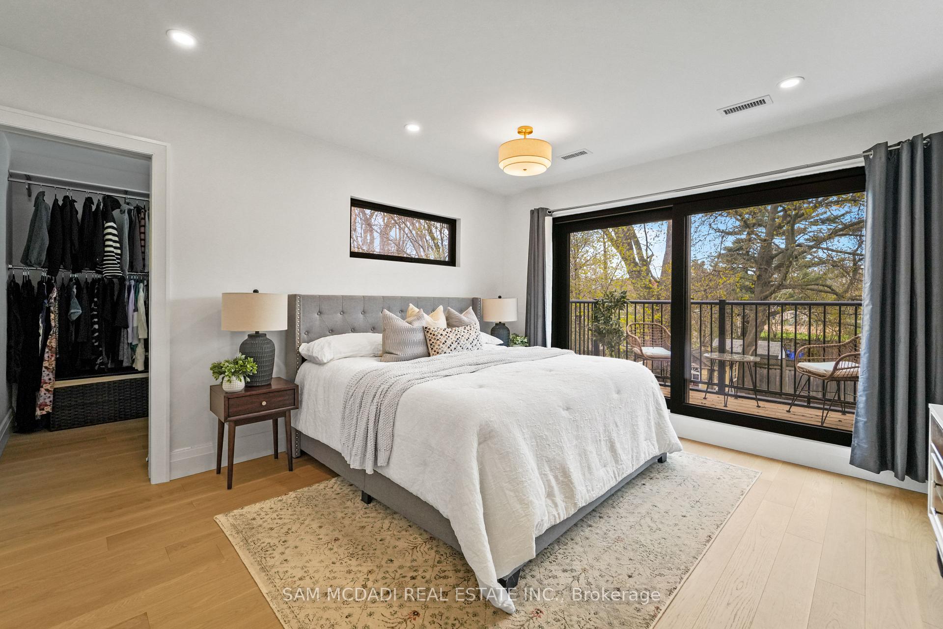 130 Lake Promenade
