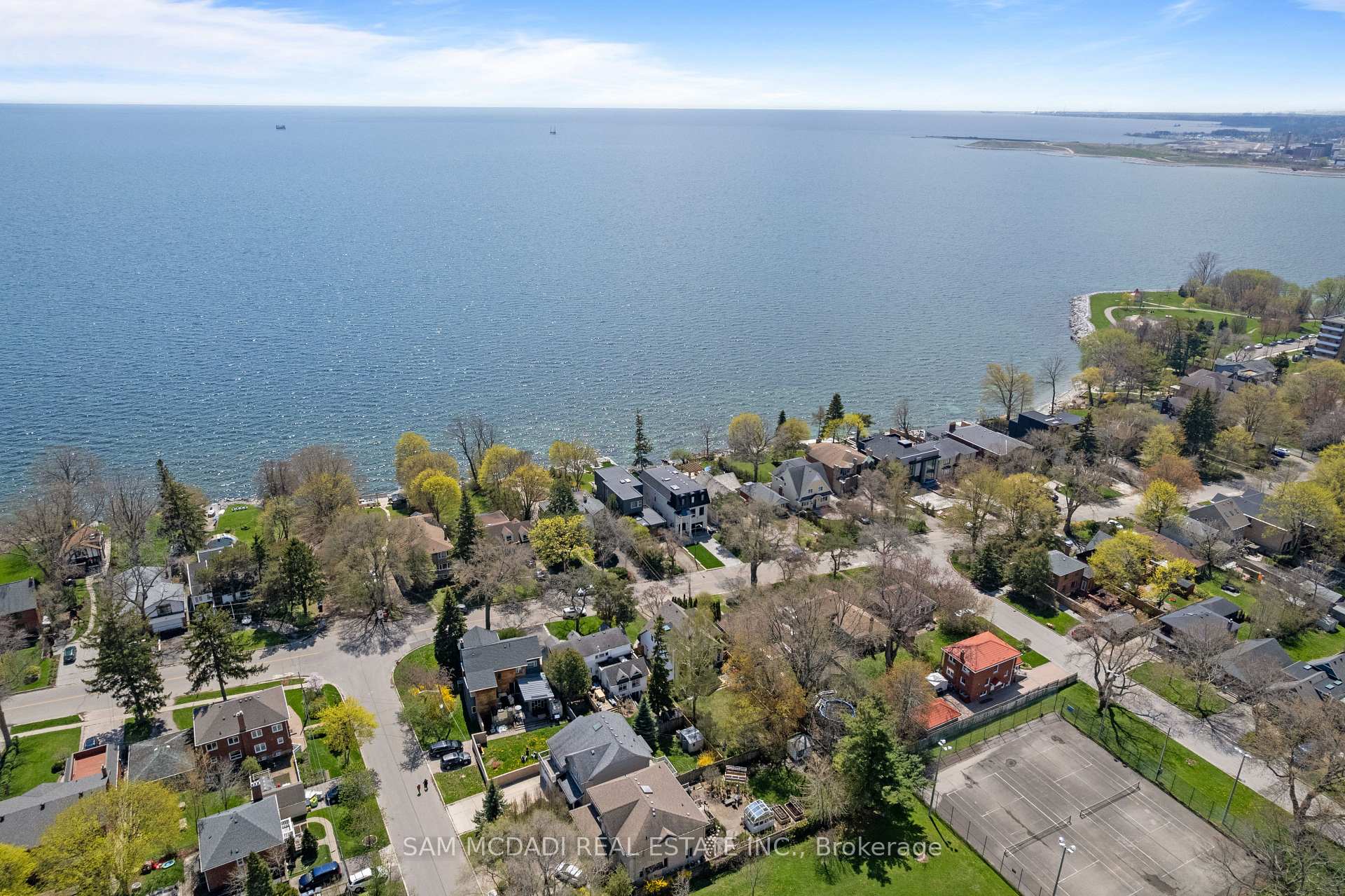 130 Lake Promenade