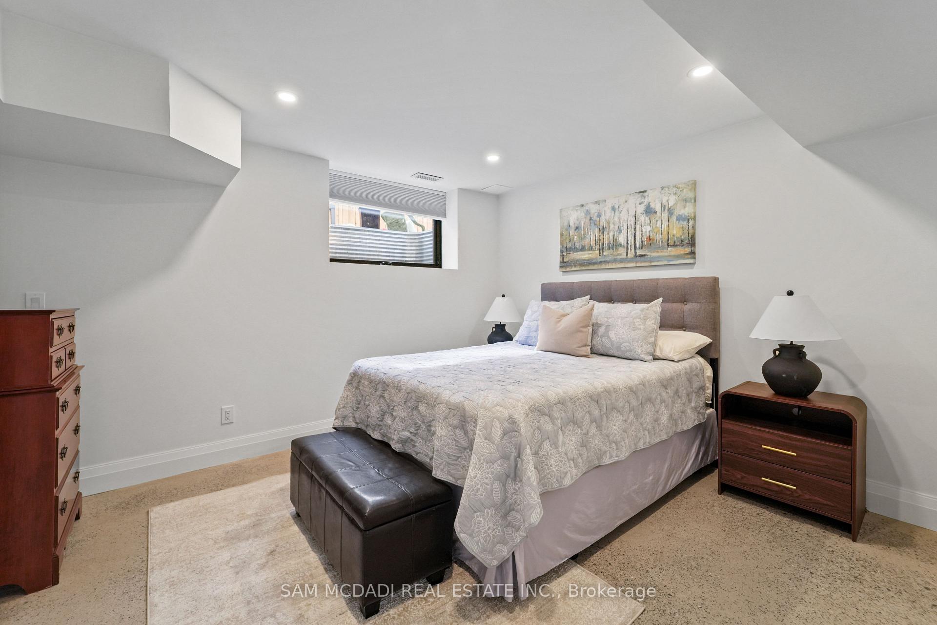 130 Lake Promenade