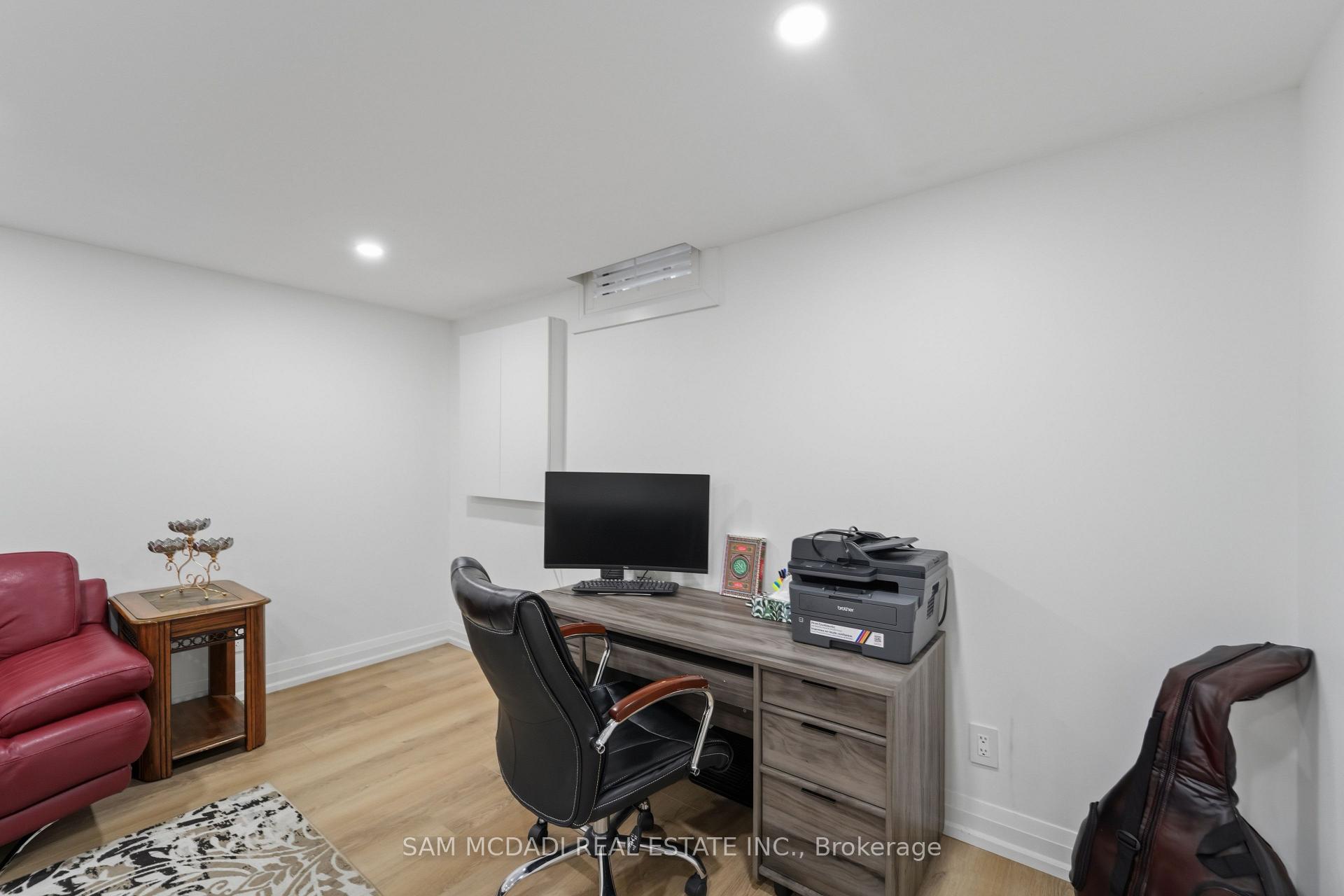 2290 Devon Road