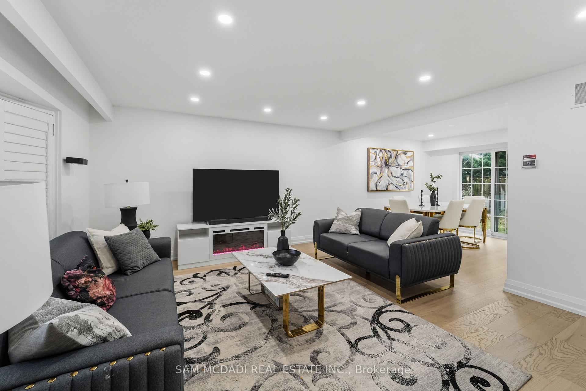 2290 Devon Road