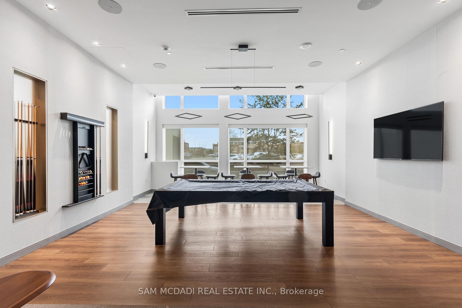 509 Dundas Street 709